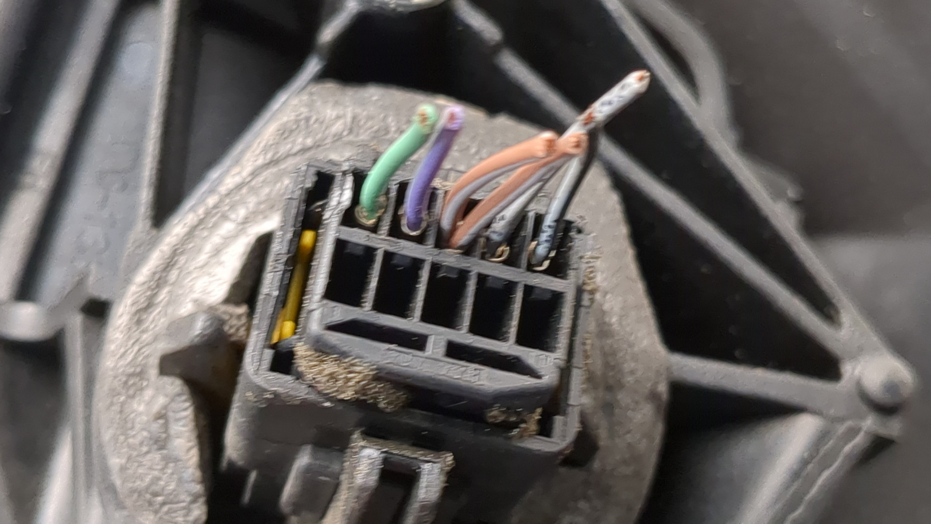 Зеркало левое электрическое