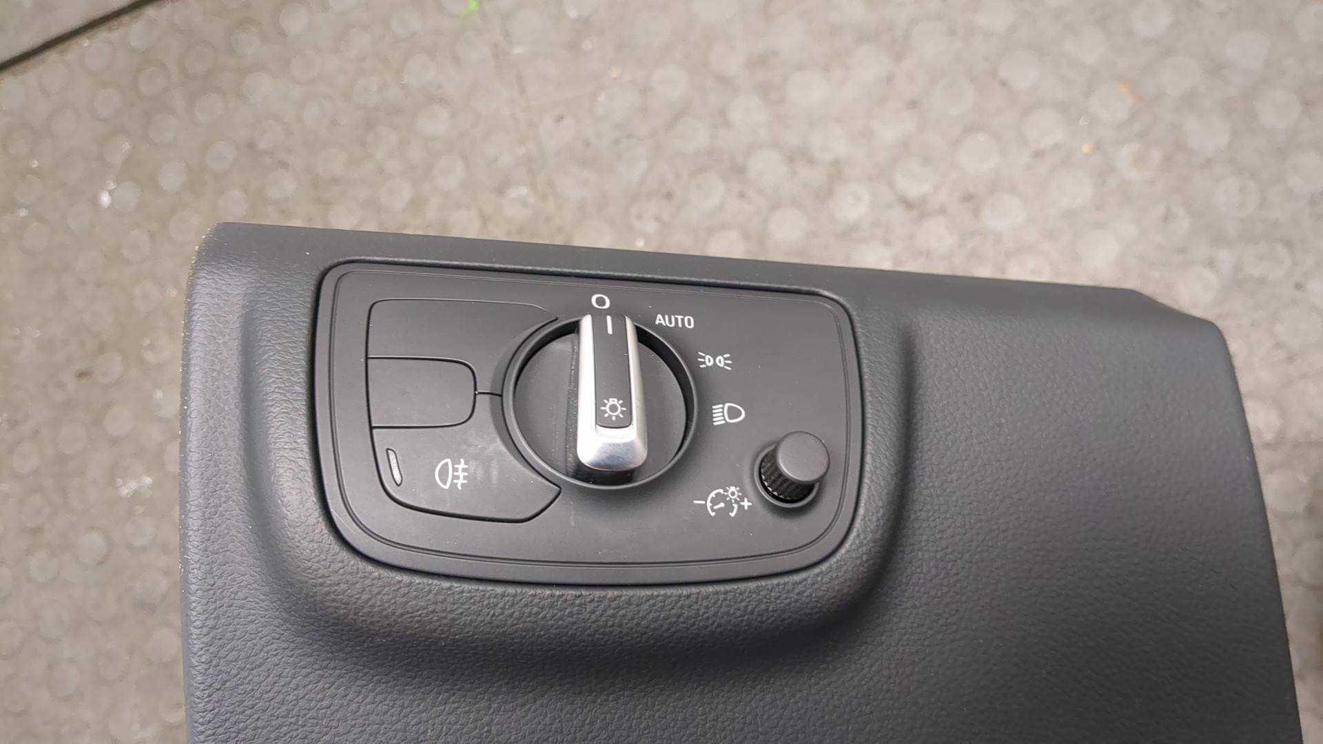 Переключатель света фар