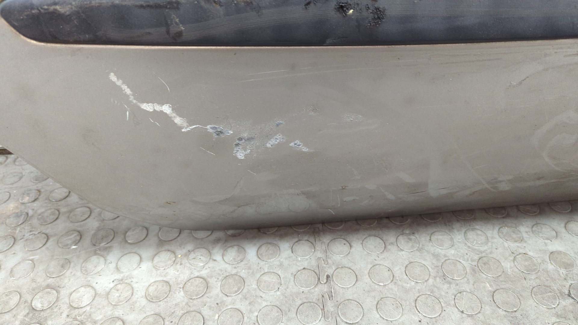 Дверь задняя правая