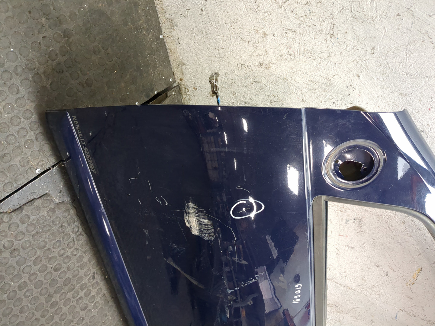 Дверь передняя левая