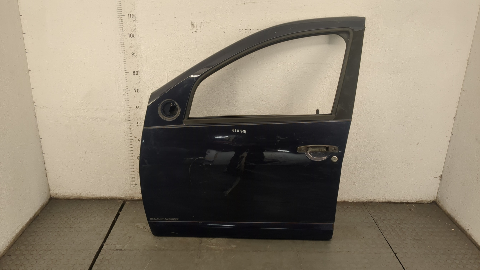 Дверь передняя левая