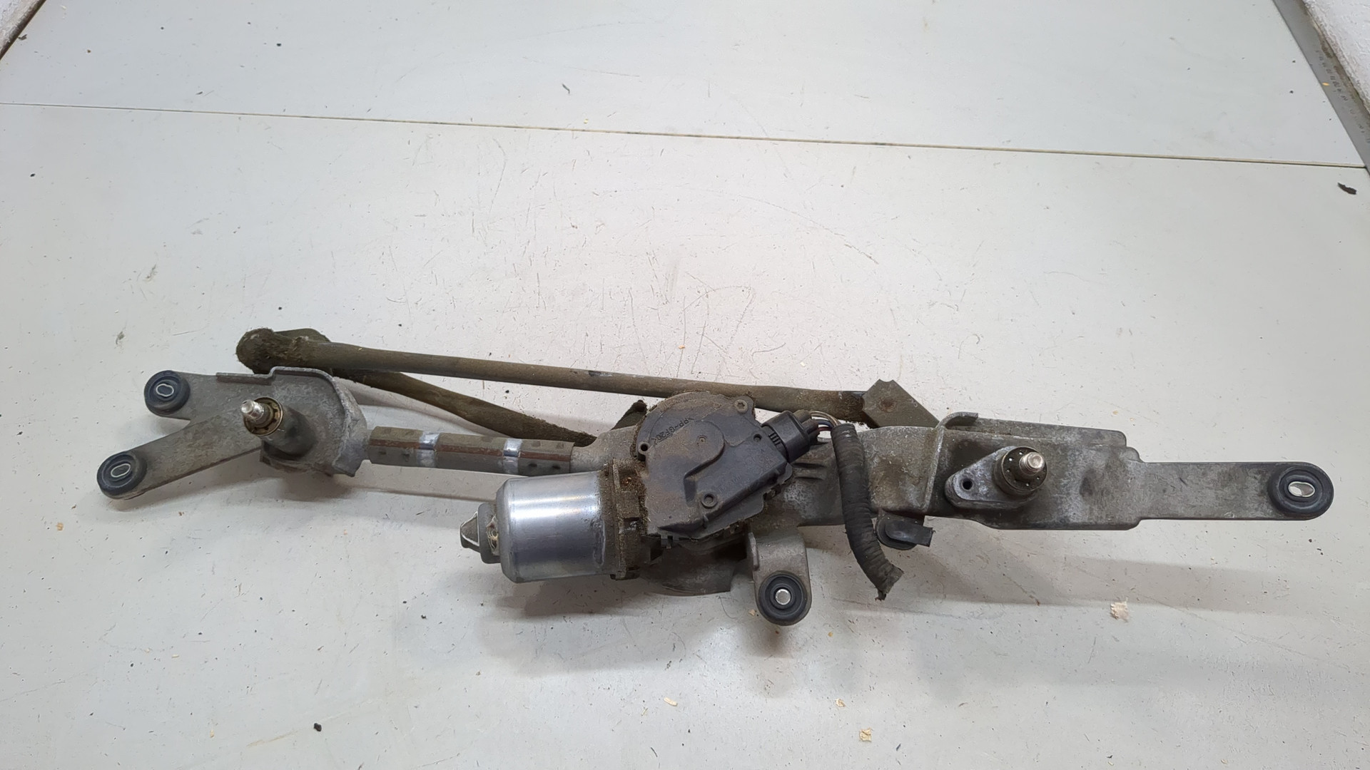 Трапеция стеклоочистителей