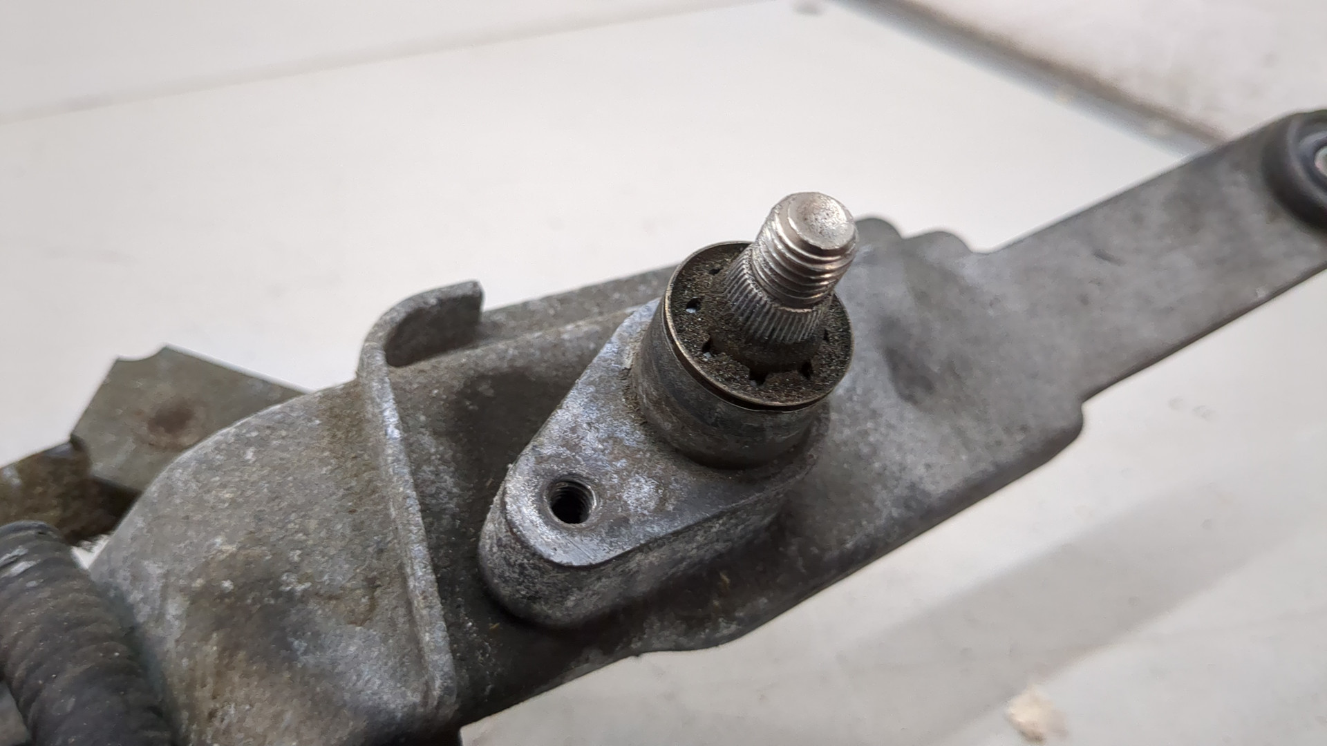 Трапеция стеклоочистителей