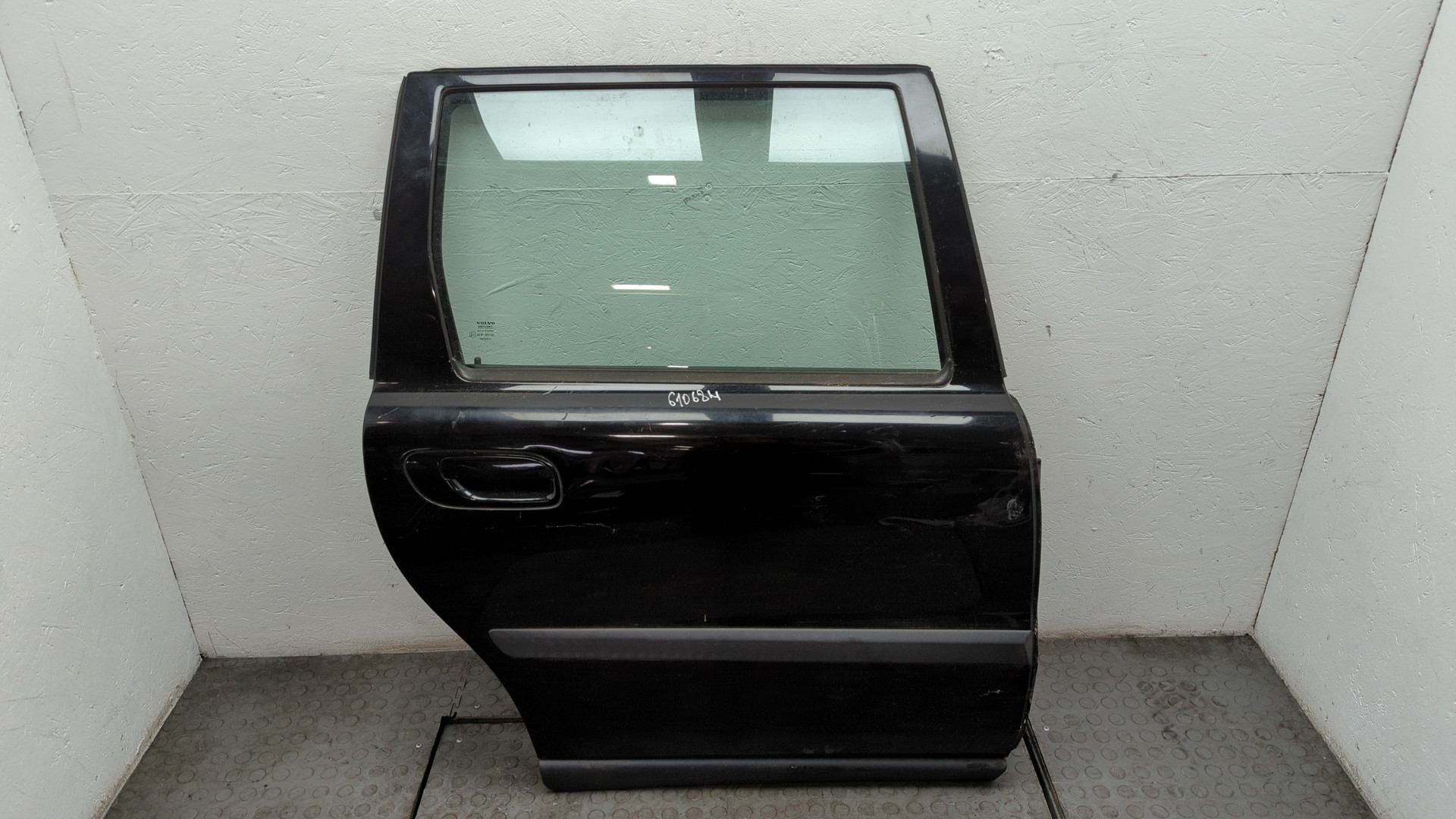 Дверь задняя правая