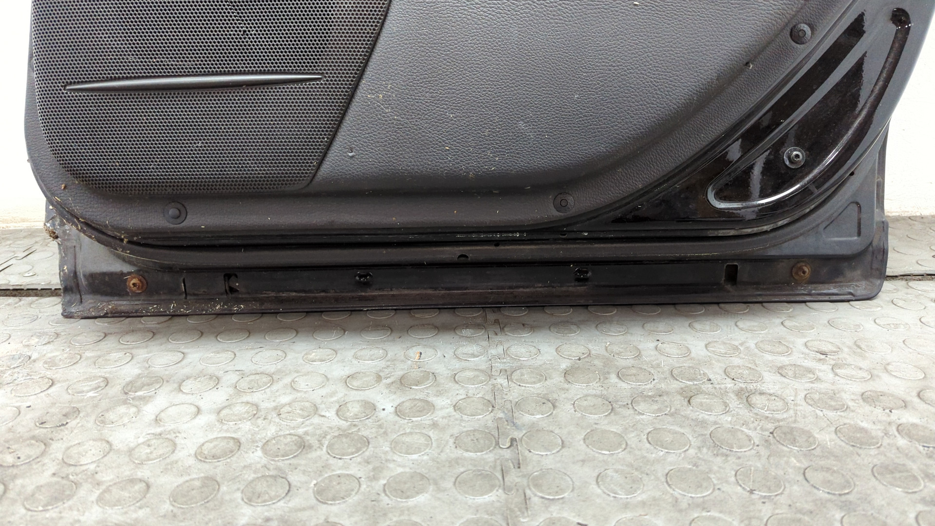 Дверь задняя правая