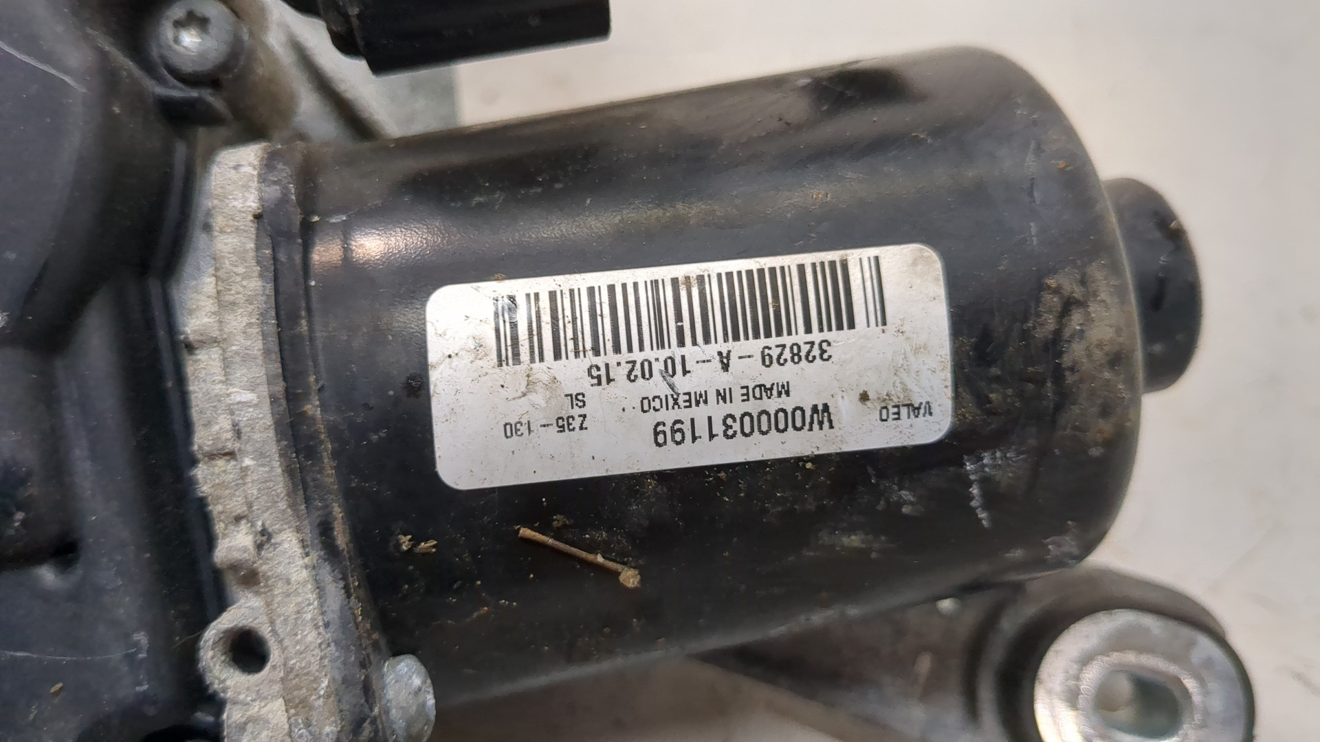 Моторчик стеклоочистителя передний