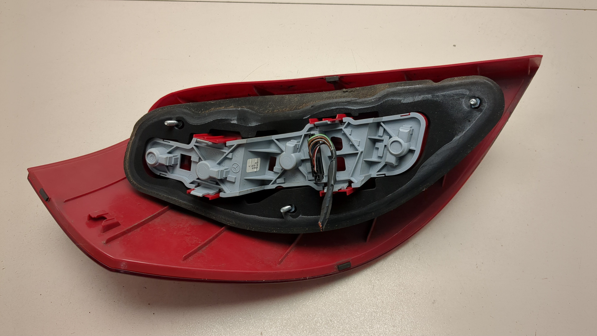 Фонарь задний правый