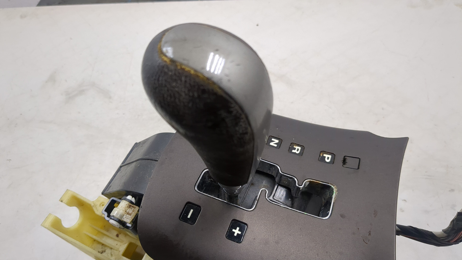 Кулиса МКПП / АКПП