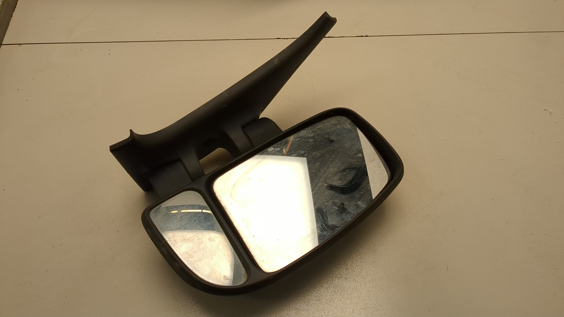 Зеркало правое электрическое