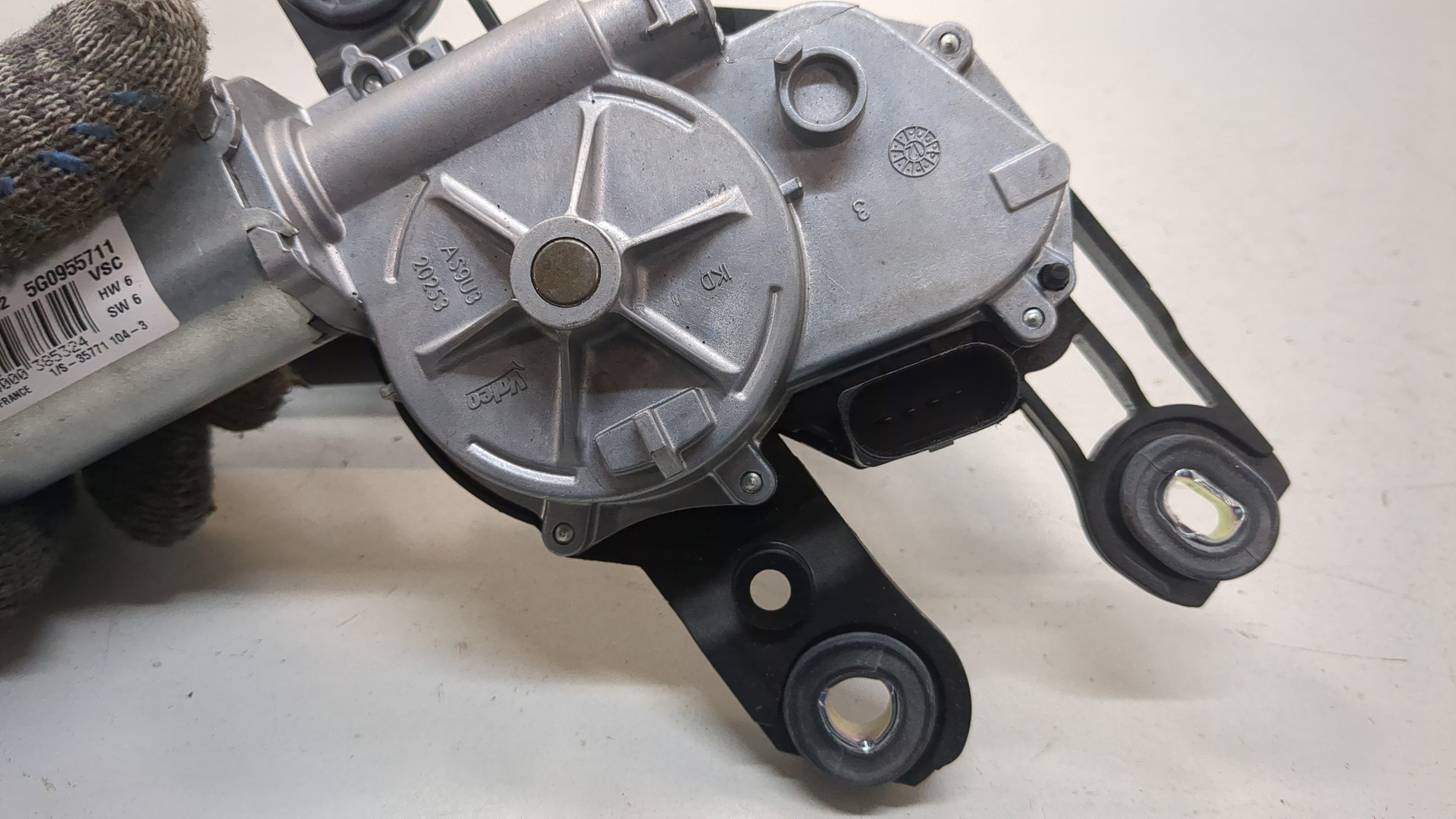 Моторчик стеклоочистителя задний