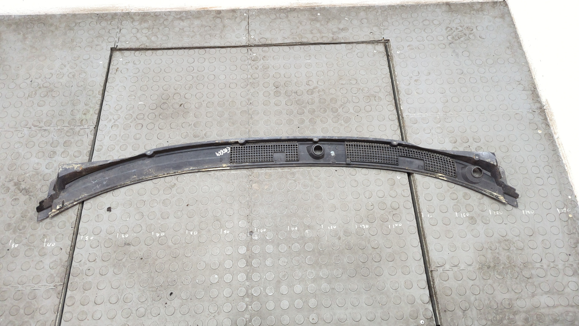 Решетка стеклоочистителей (Жабо)