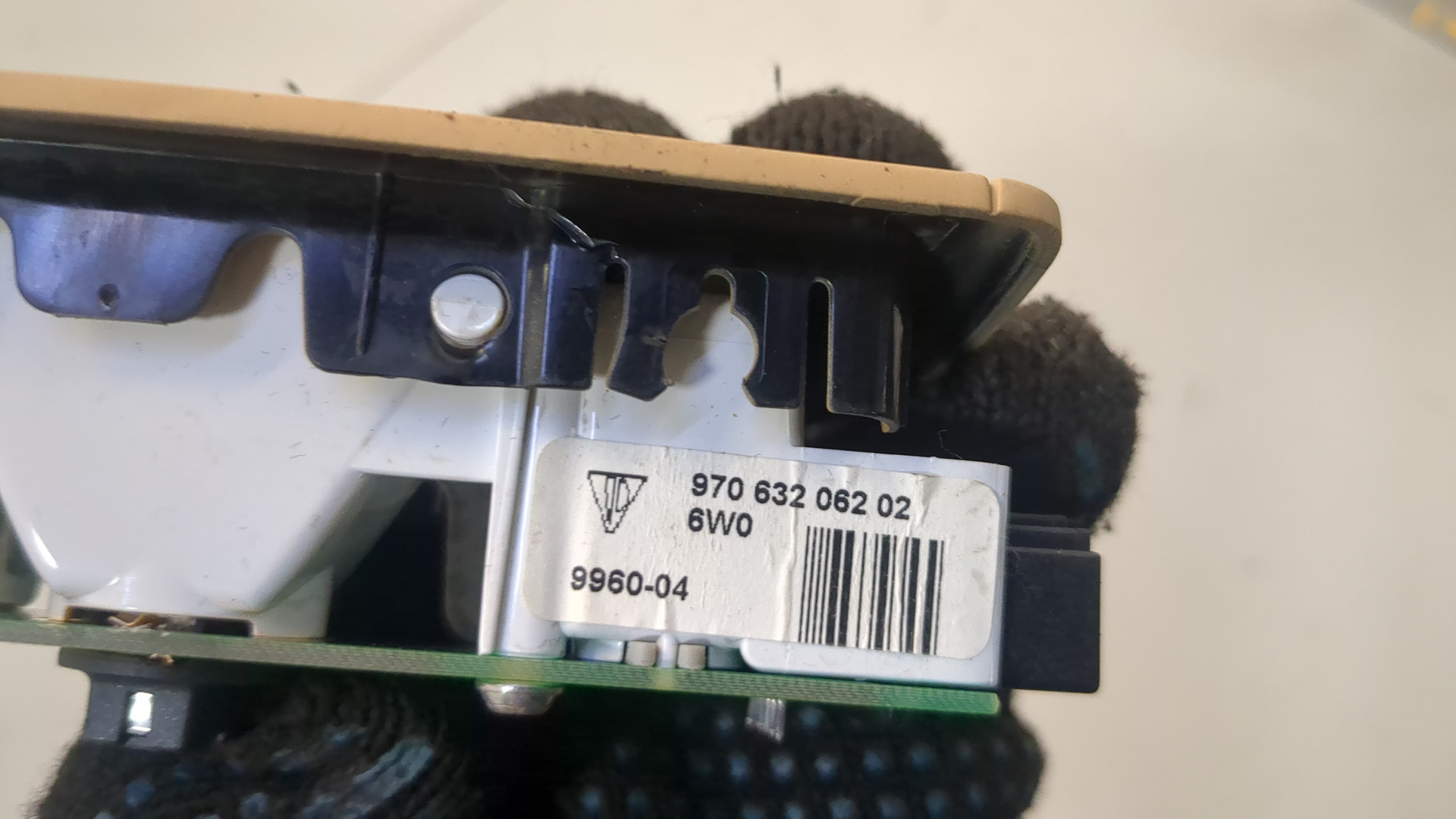 Плафон салонный