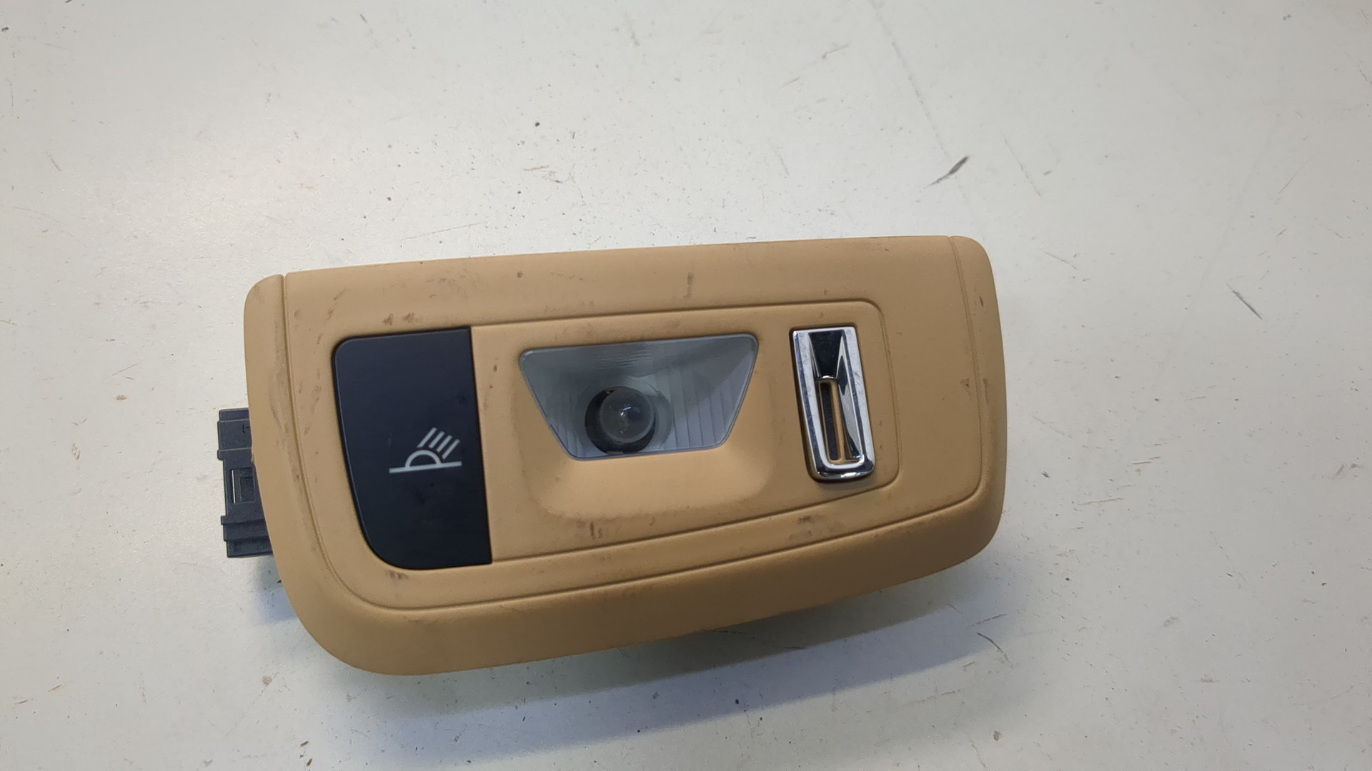 Плафон салонный