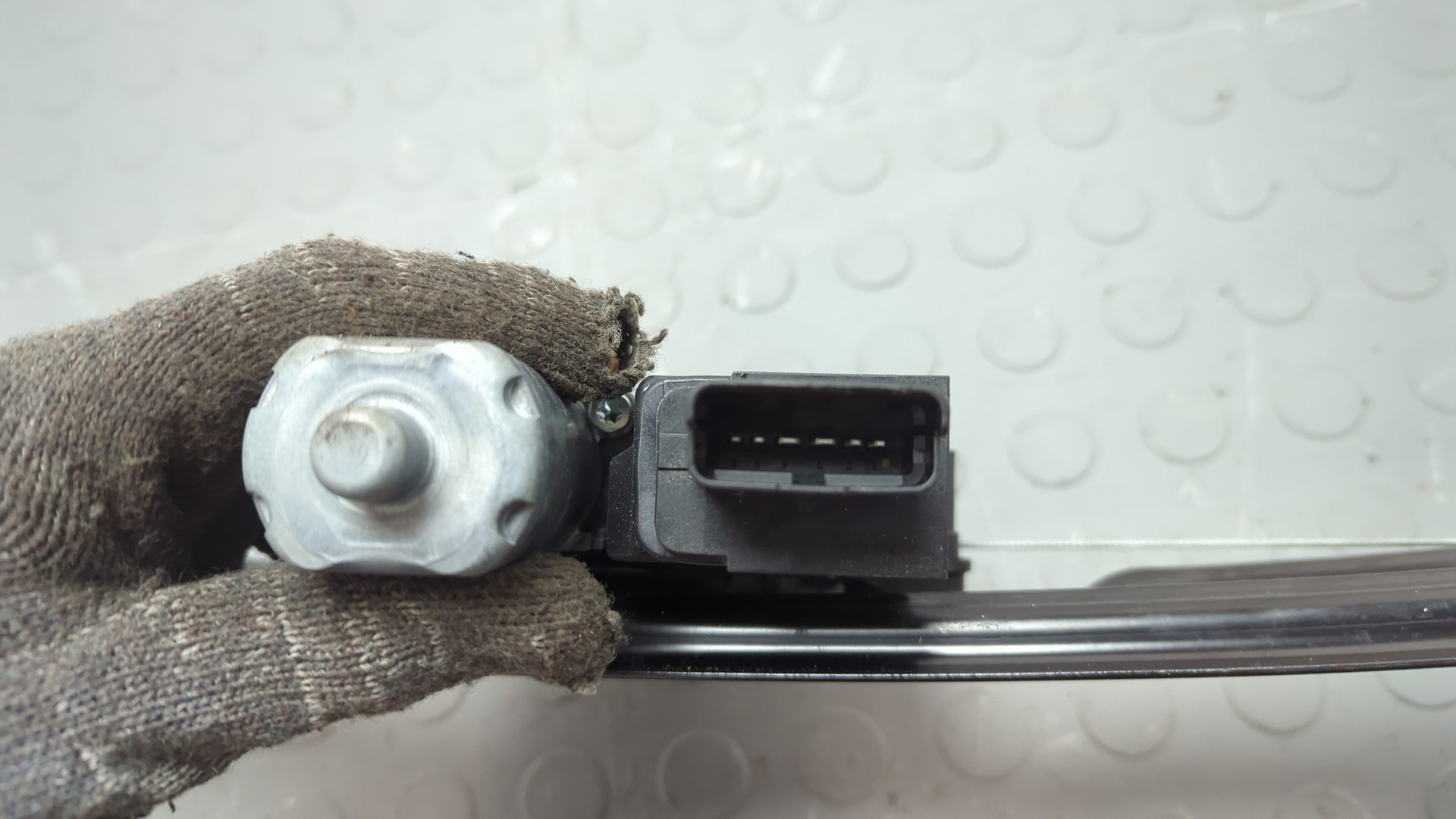 Стеклоподъемник электр. передний левый