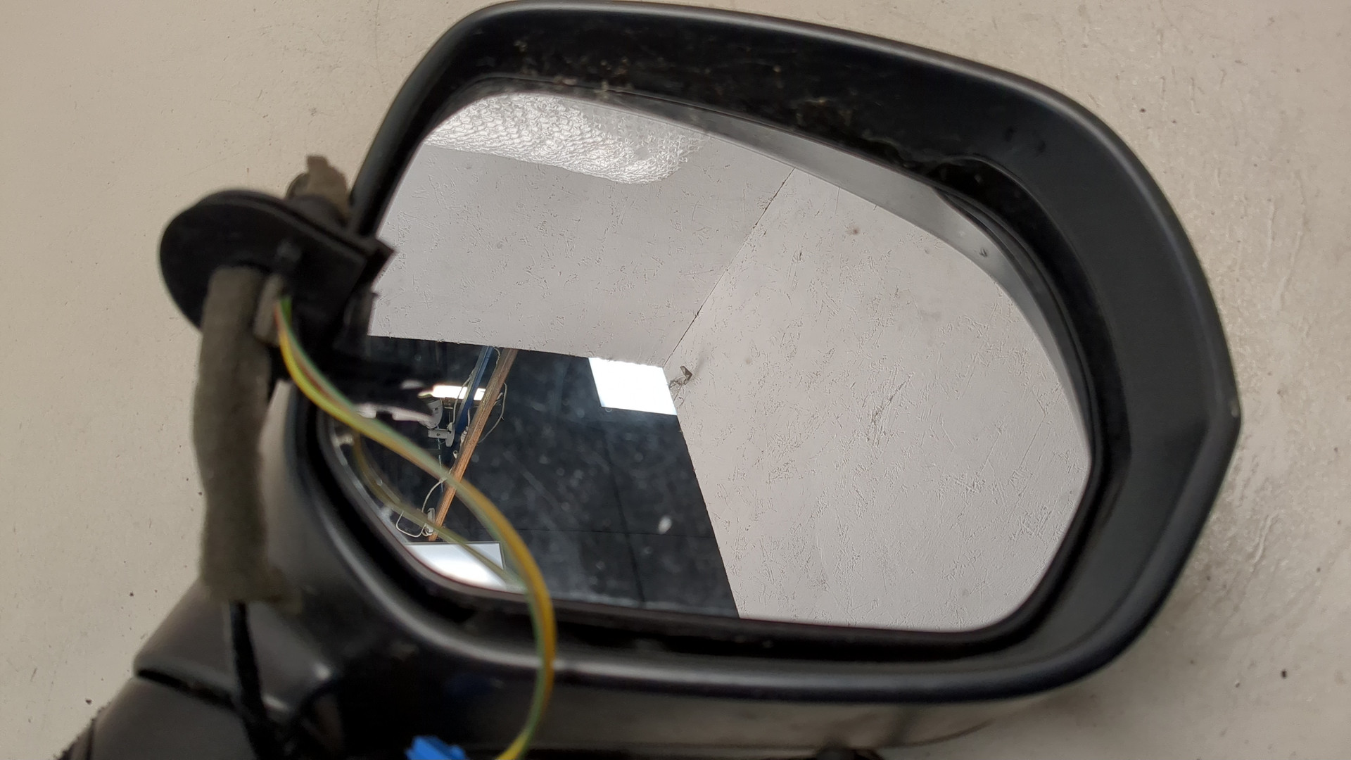 Зеркало правое электрическое