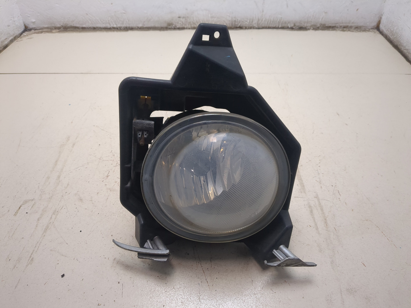 Фара противотуманная правая