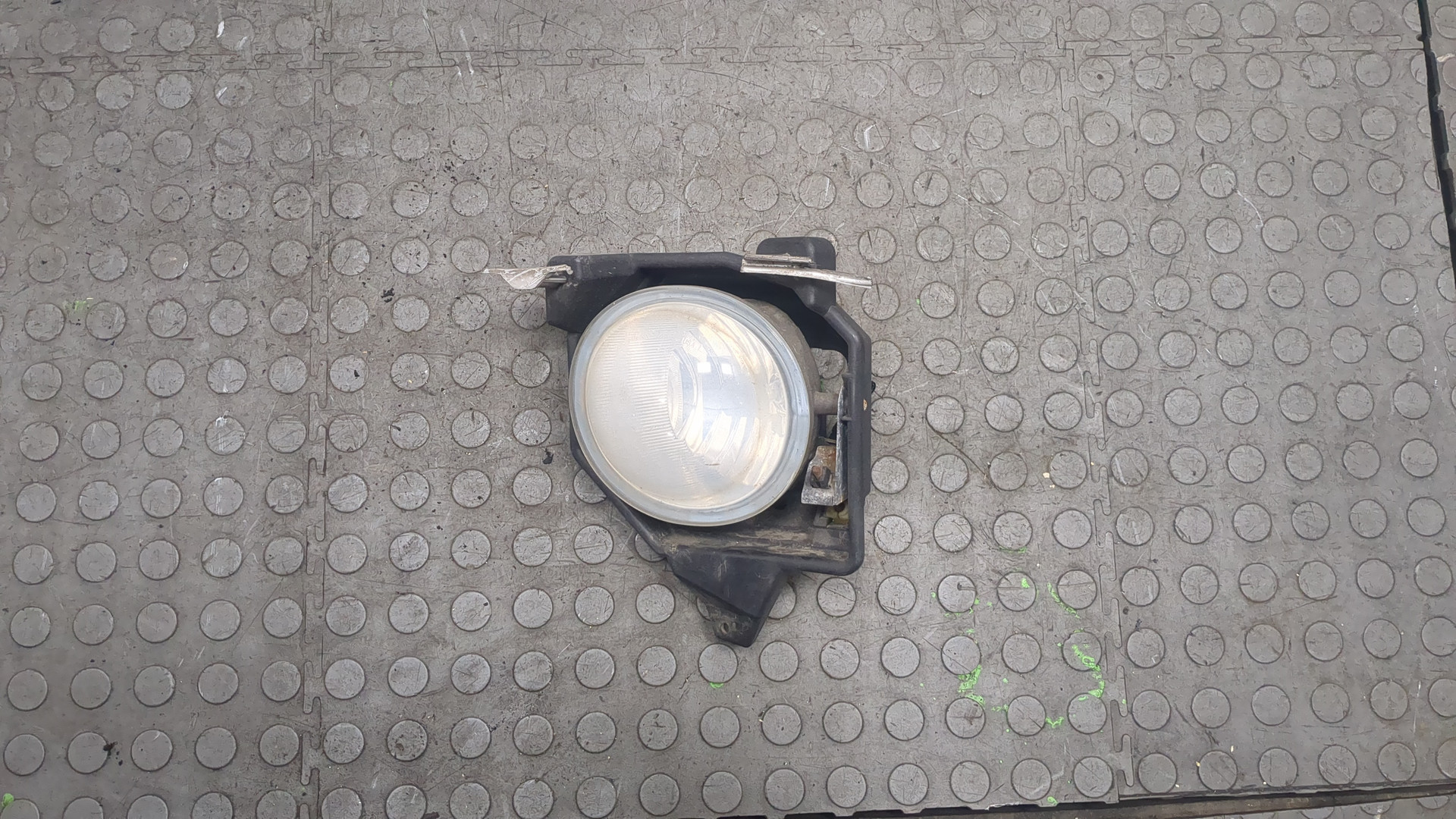 Фара противотуманная правая
