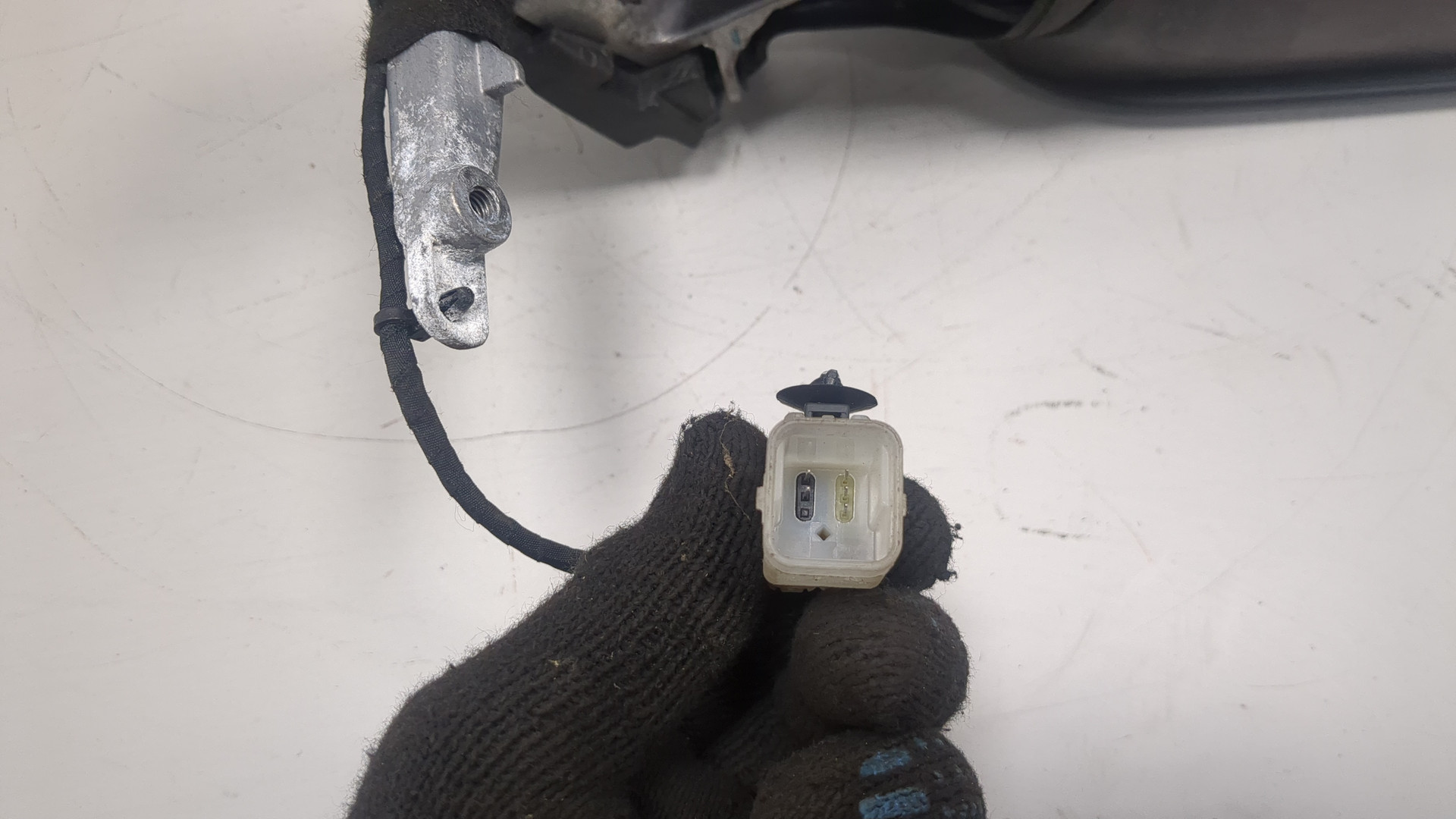 Зеркало левое электрическое