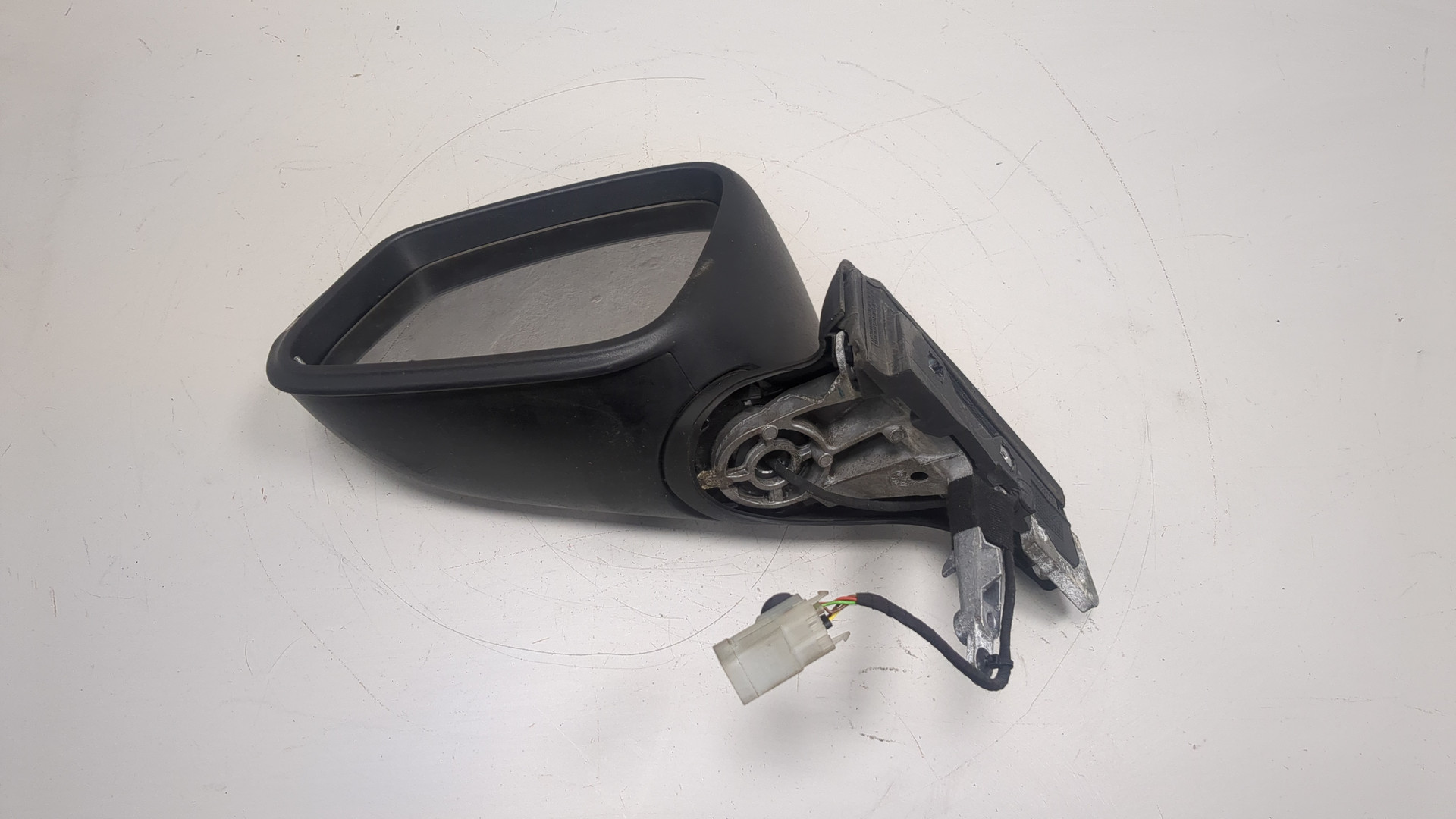 Зеркало левое электрическое