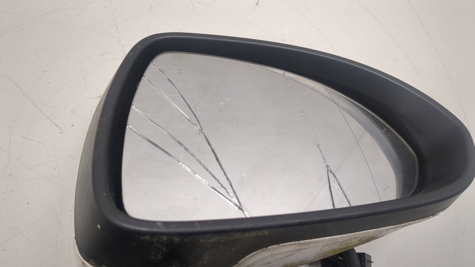 Зеркало правое электрическое