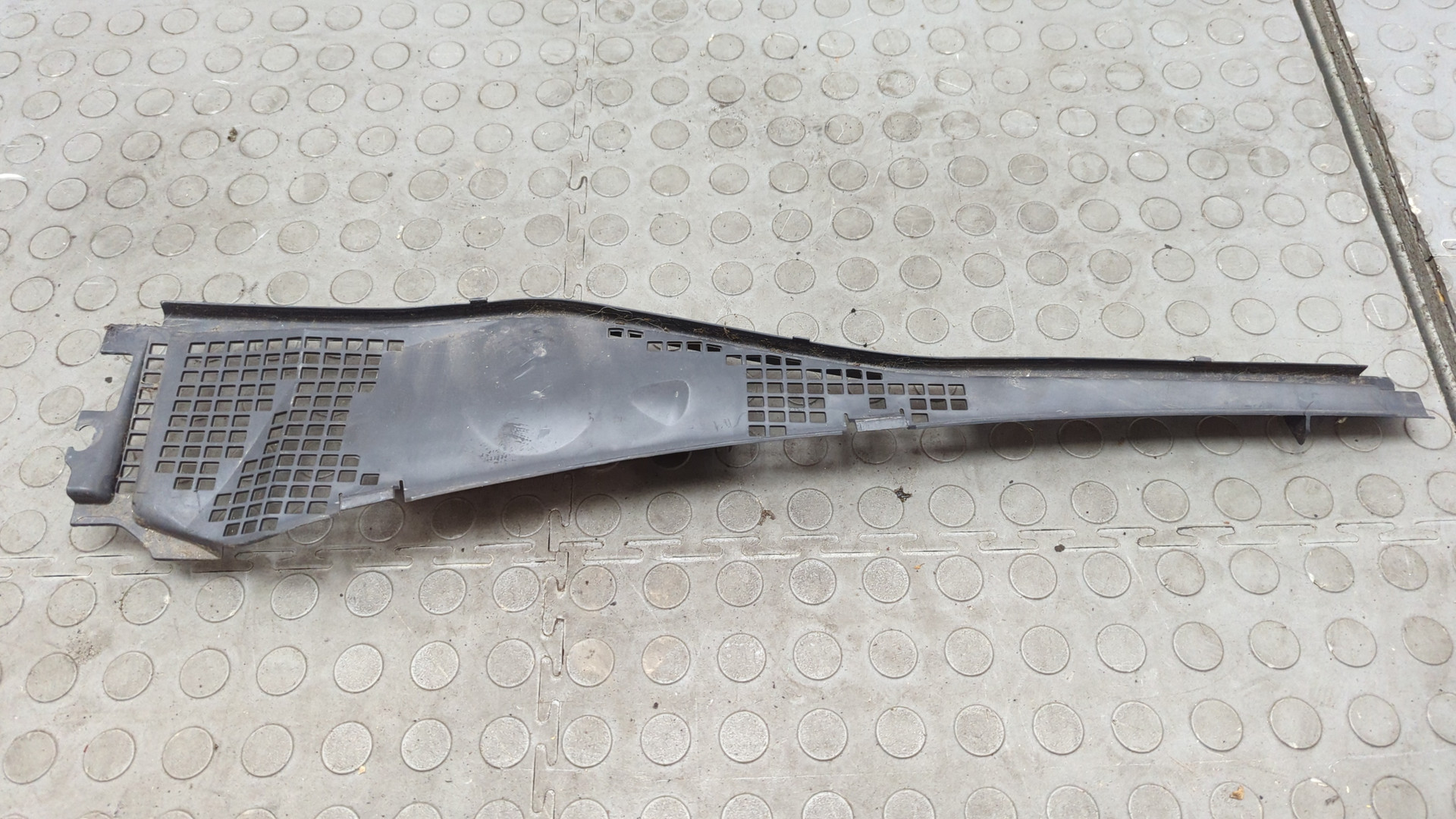 Решетка стеклоочистителей (Жабо)