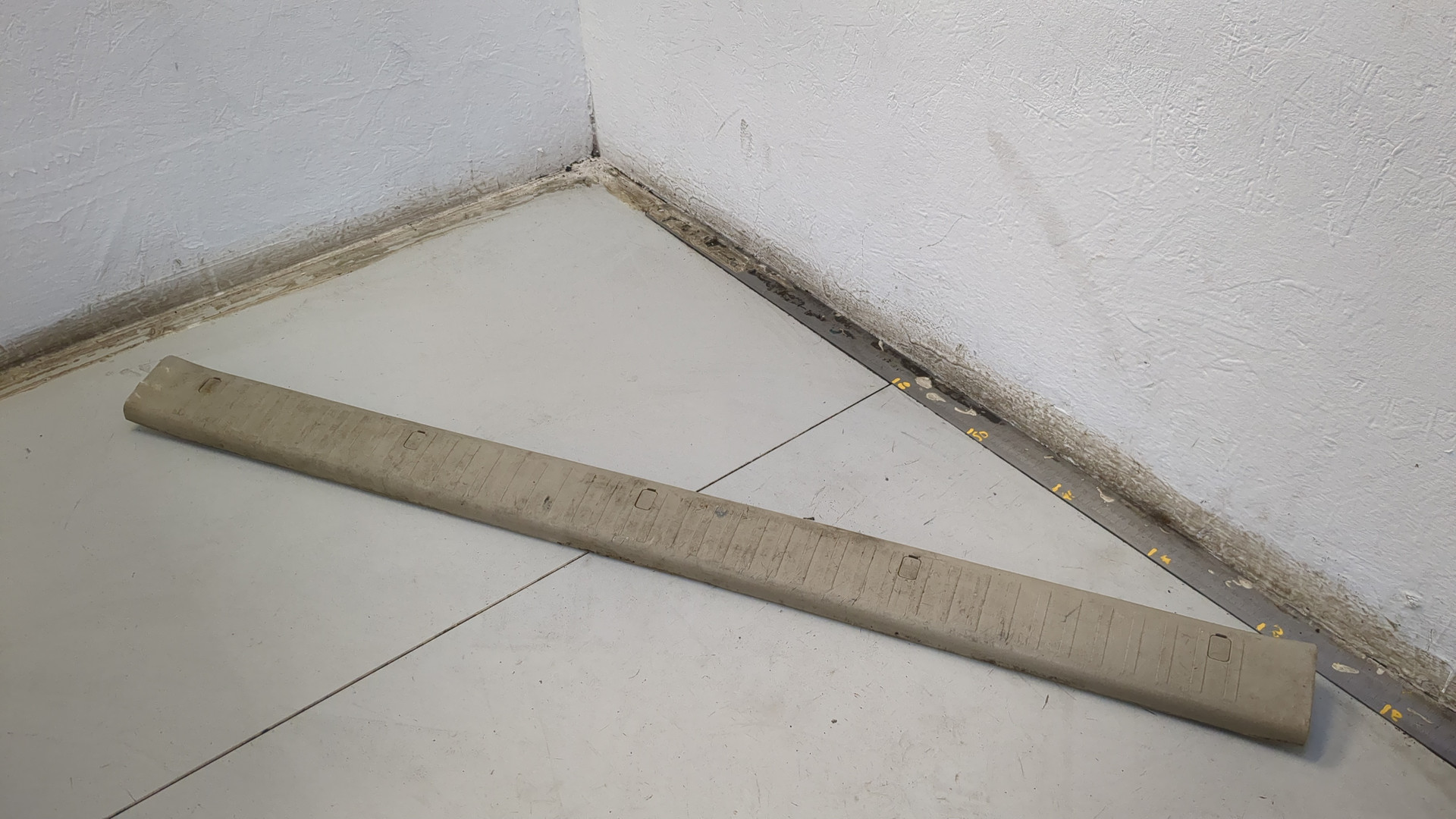 Обшивка багажника