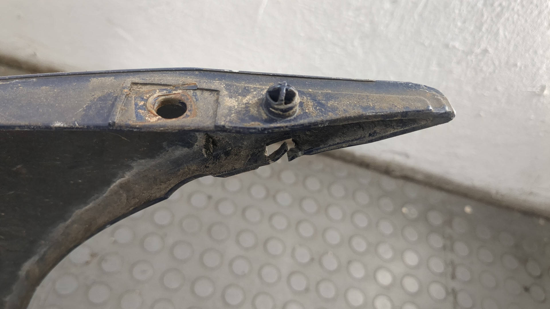 Бампер передний