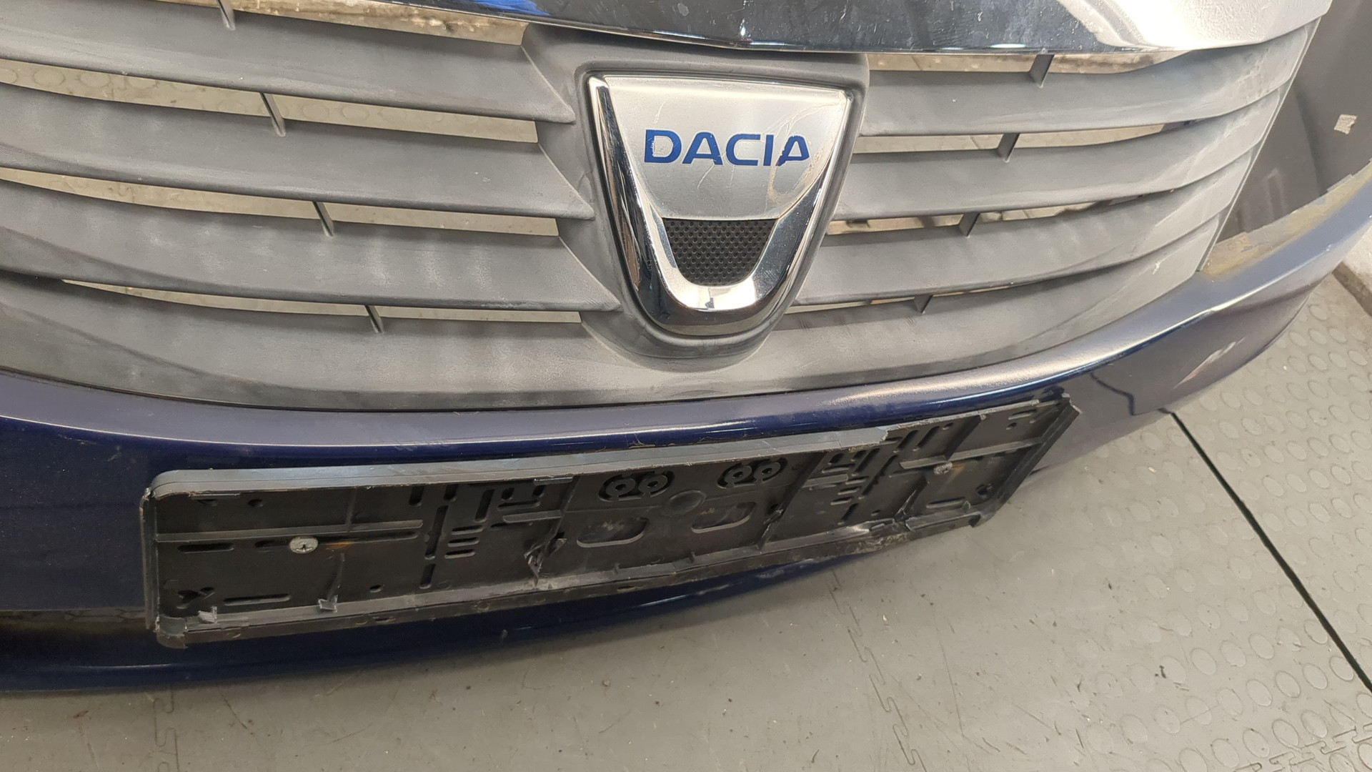 Бампер передний