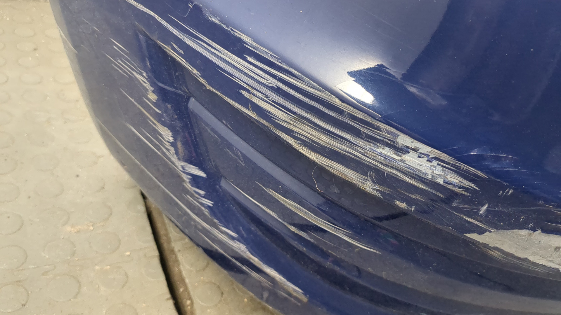 Бампер передний