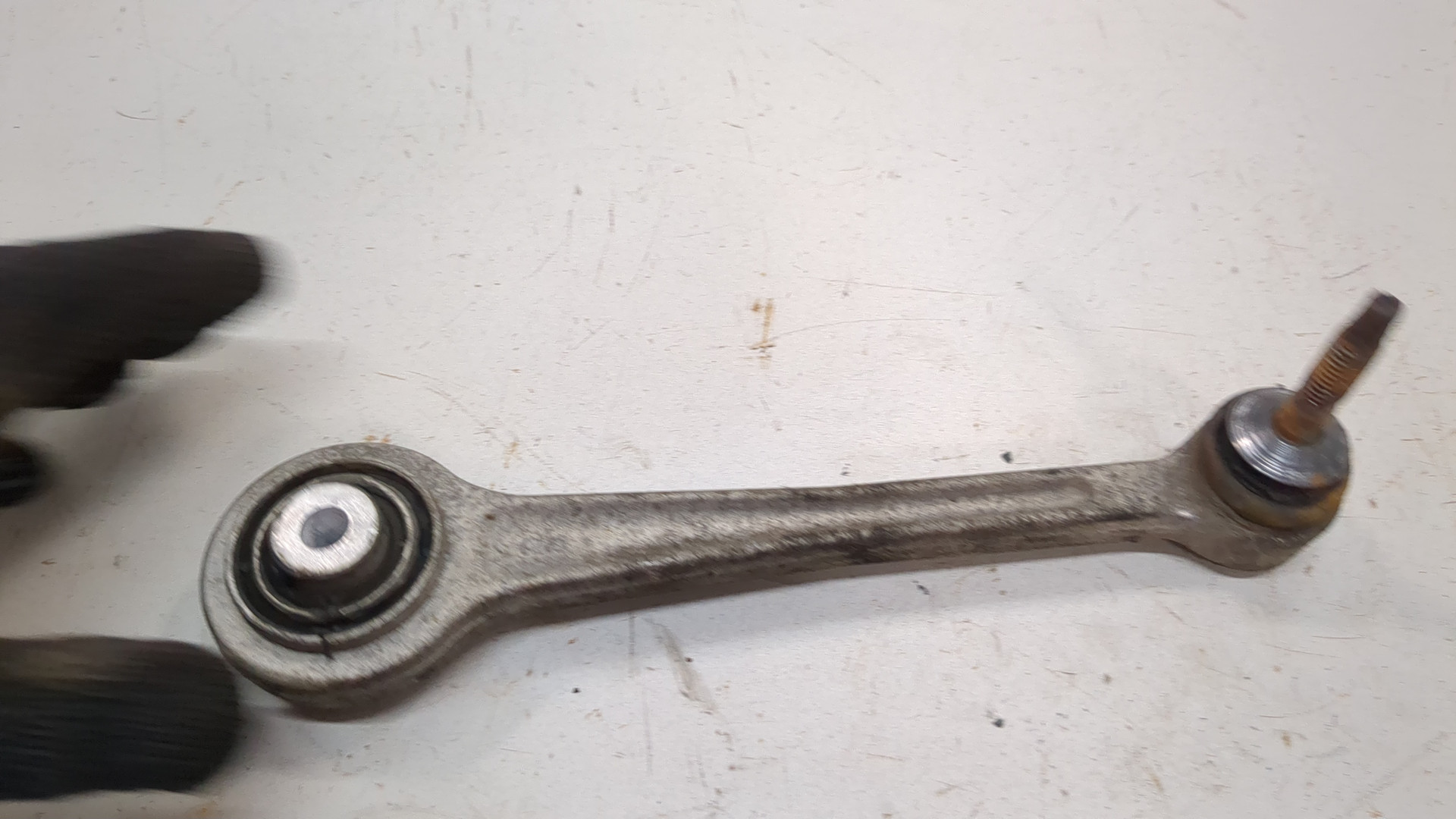 Рычаг задний