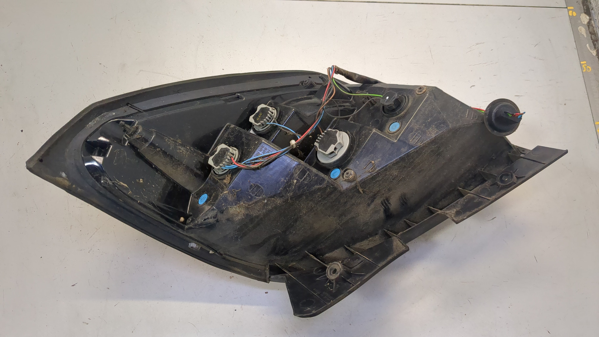 Фонарь задний левый