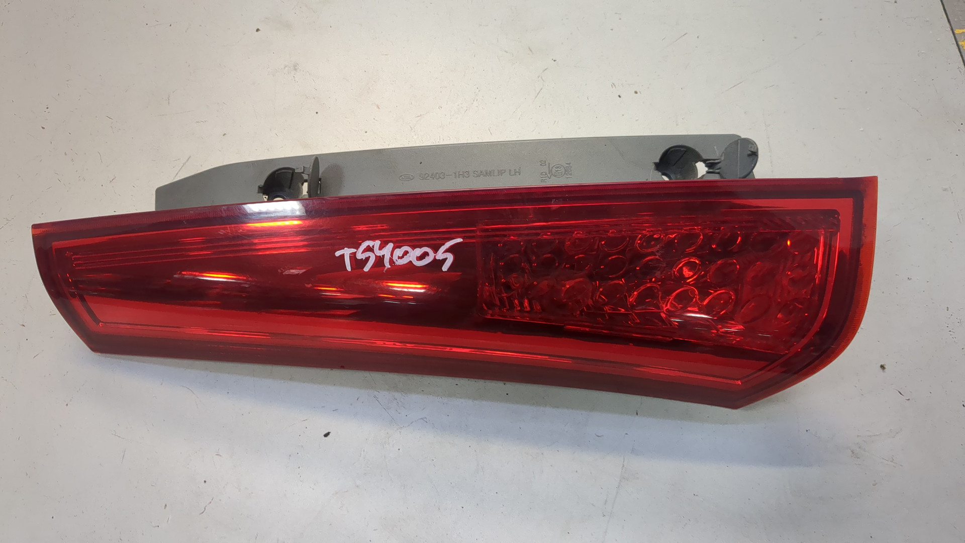 Фонарь задний левый