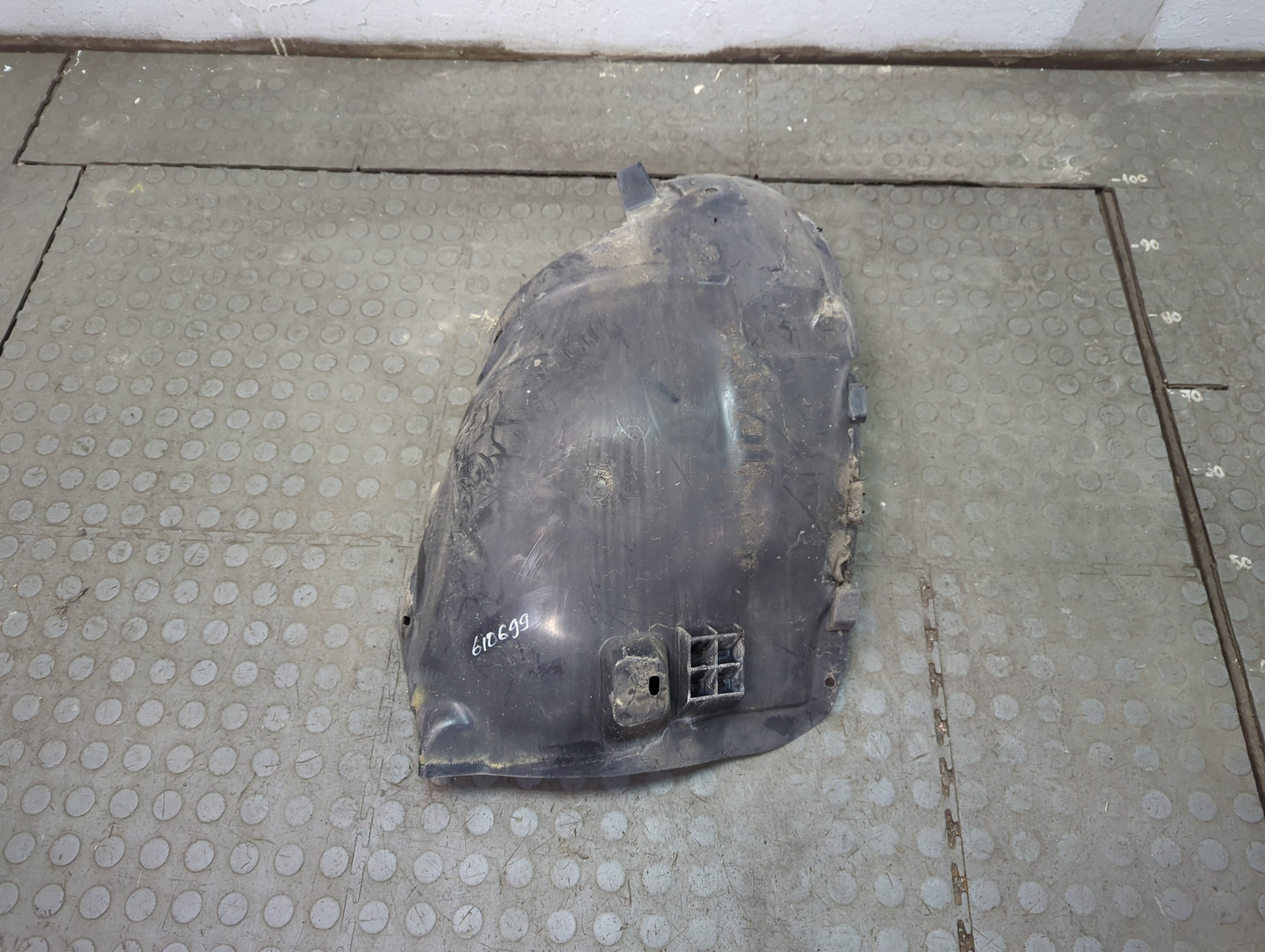 Локер передний правый