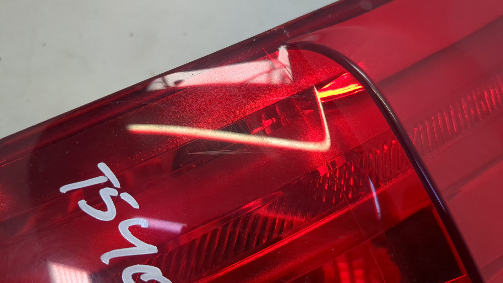 Фонарь задний правый