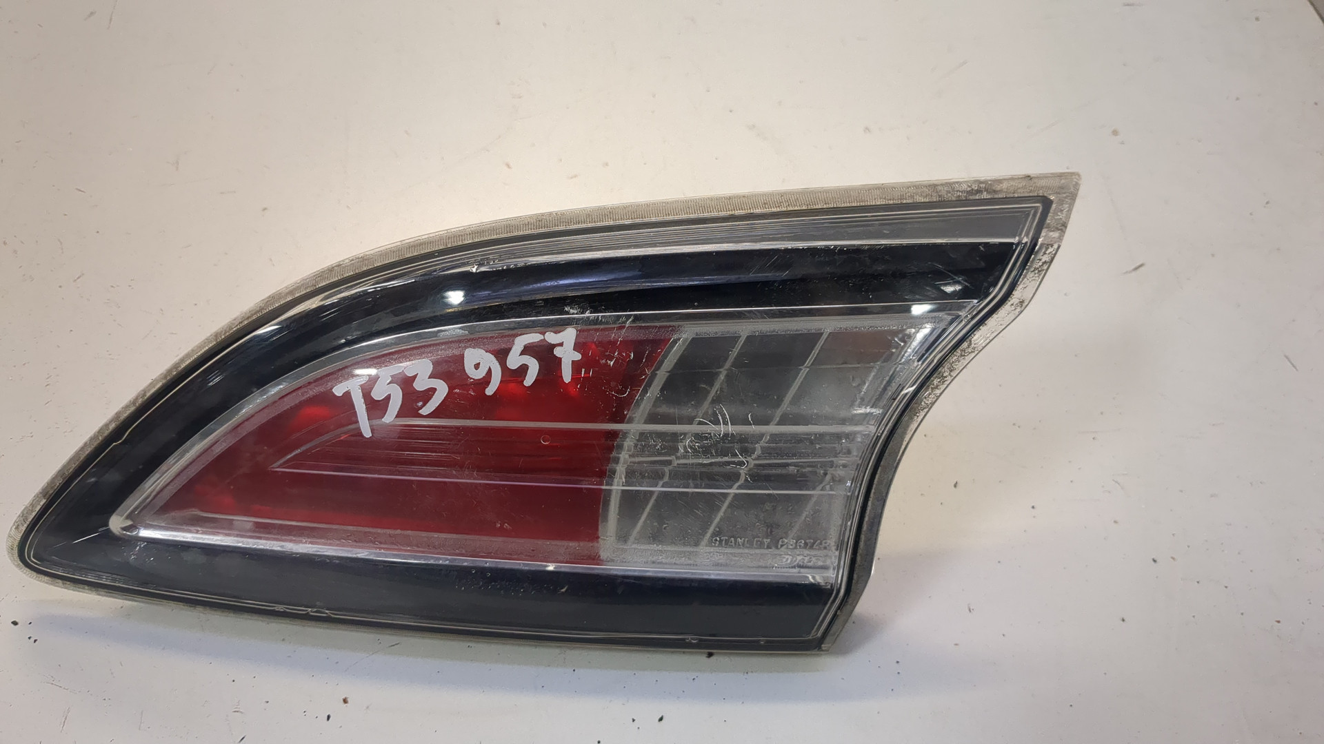 Фонарь задний внутренний правый