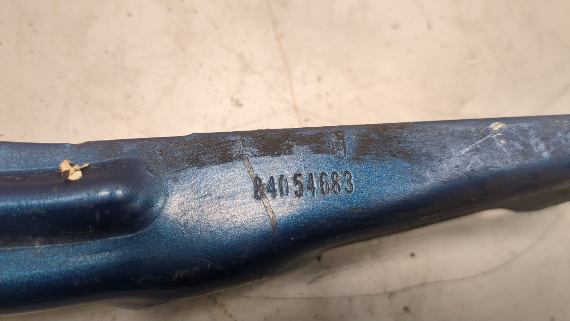 Петля капота левая