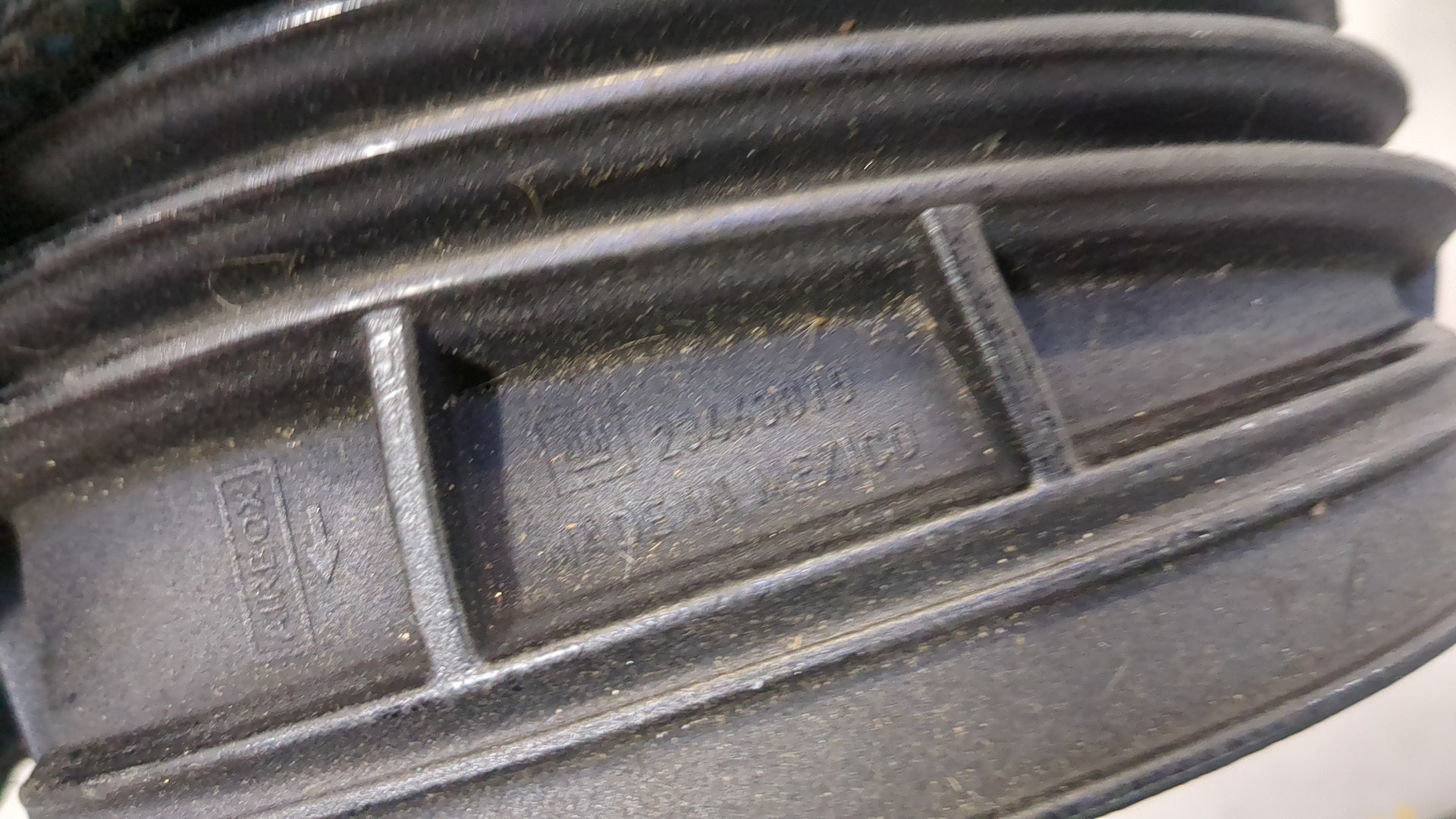 Патрубок воздушного фильтра