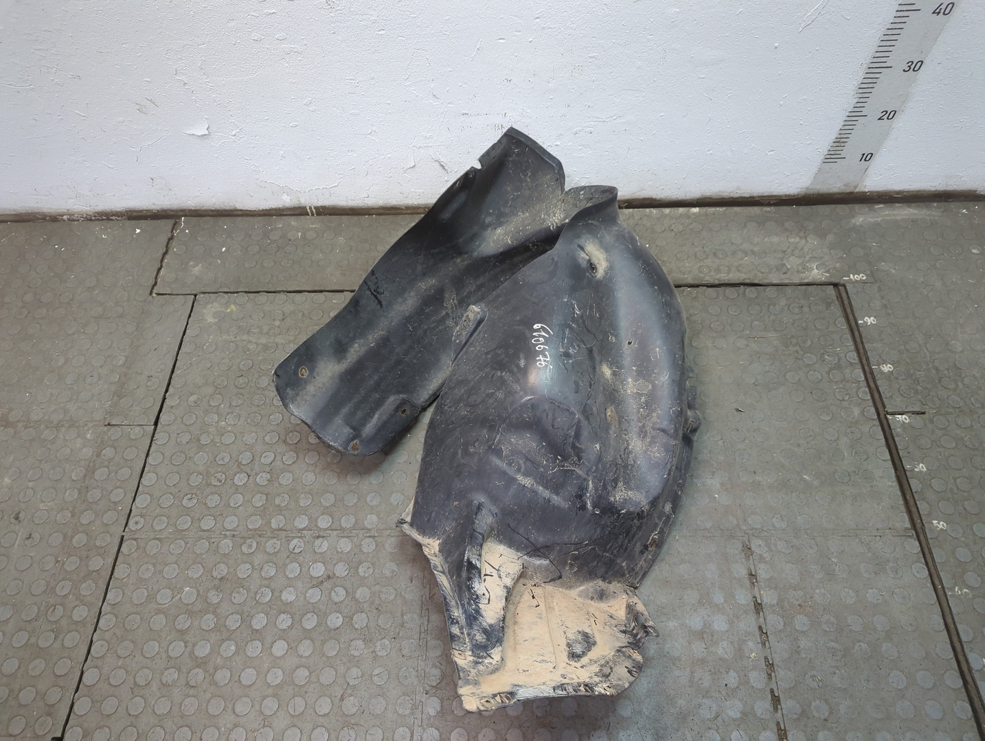 Локер передний правый