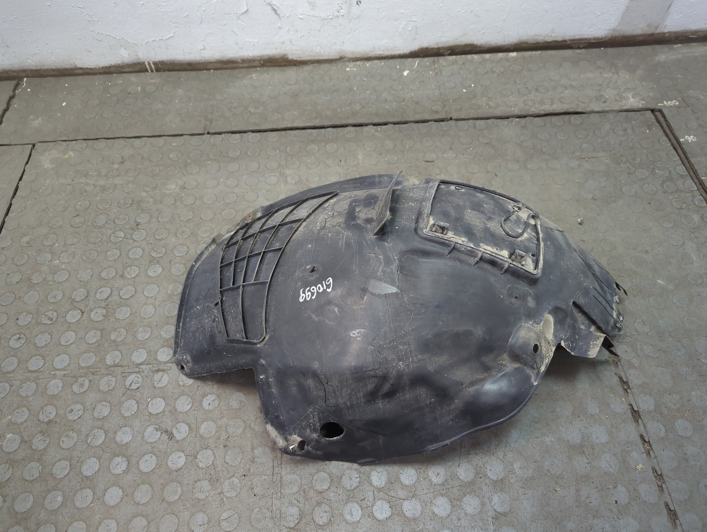 Локер передний левый