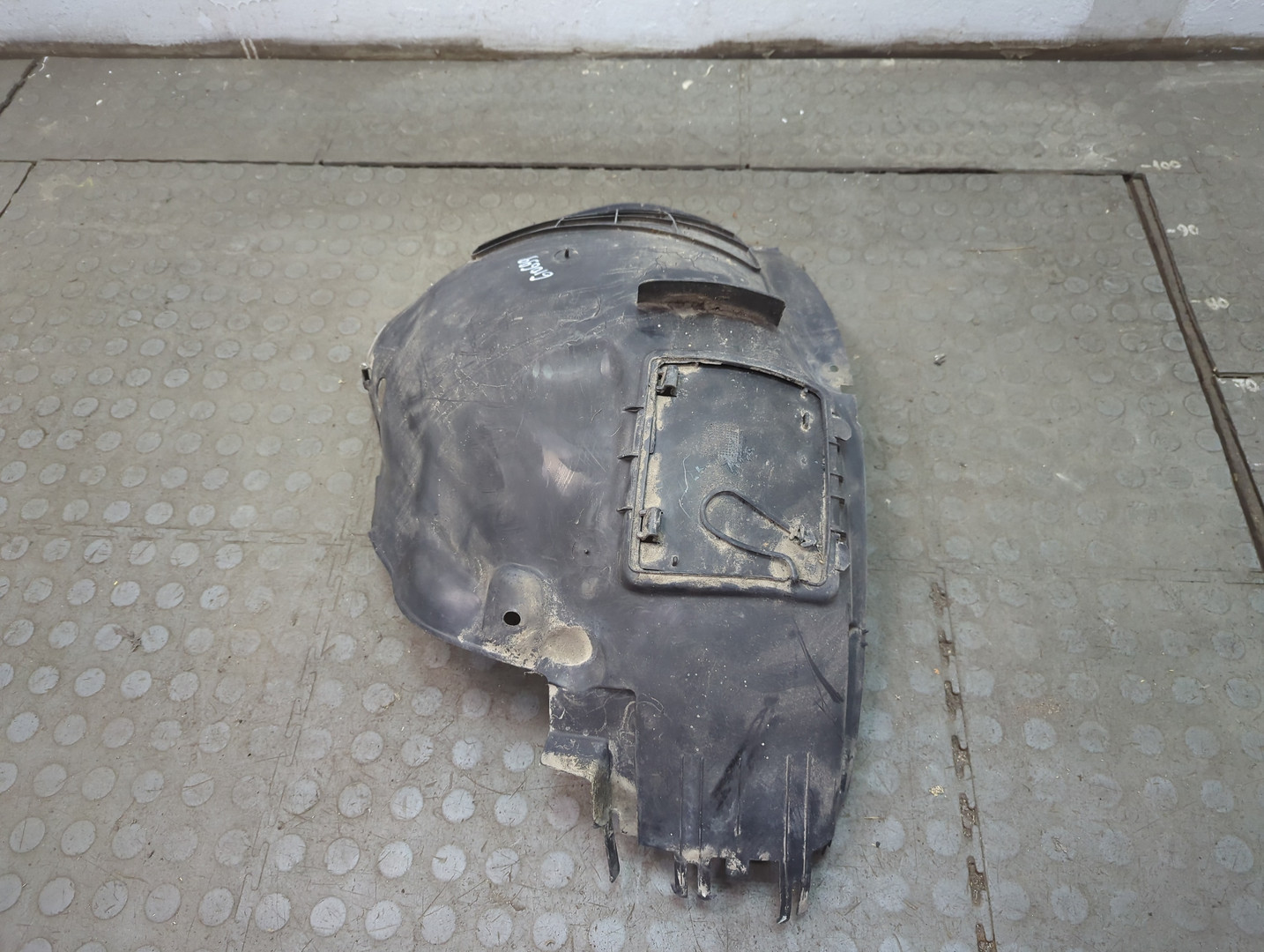 Локер передний левый