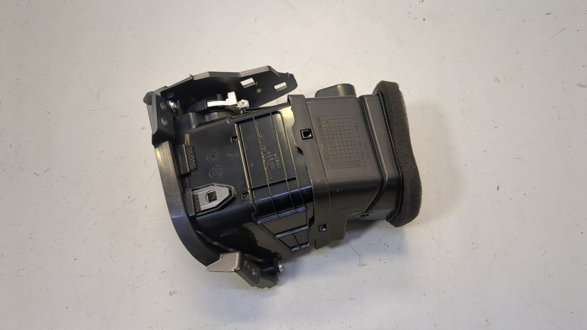 Дефлектор воздушный