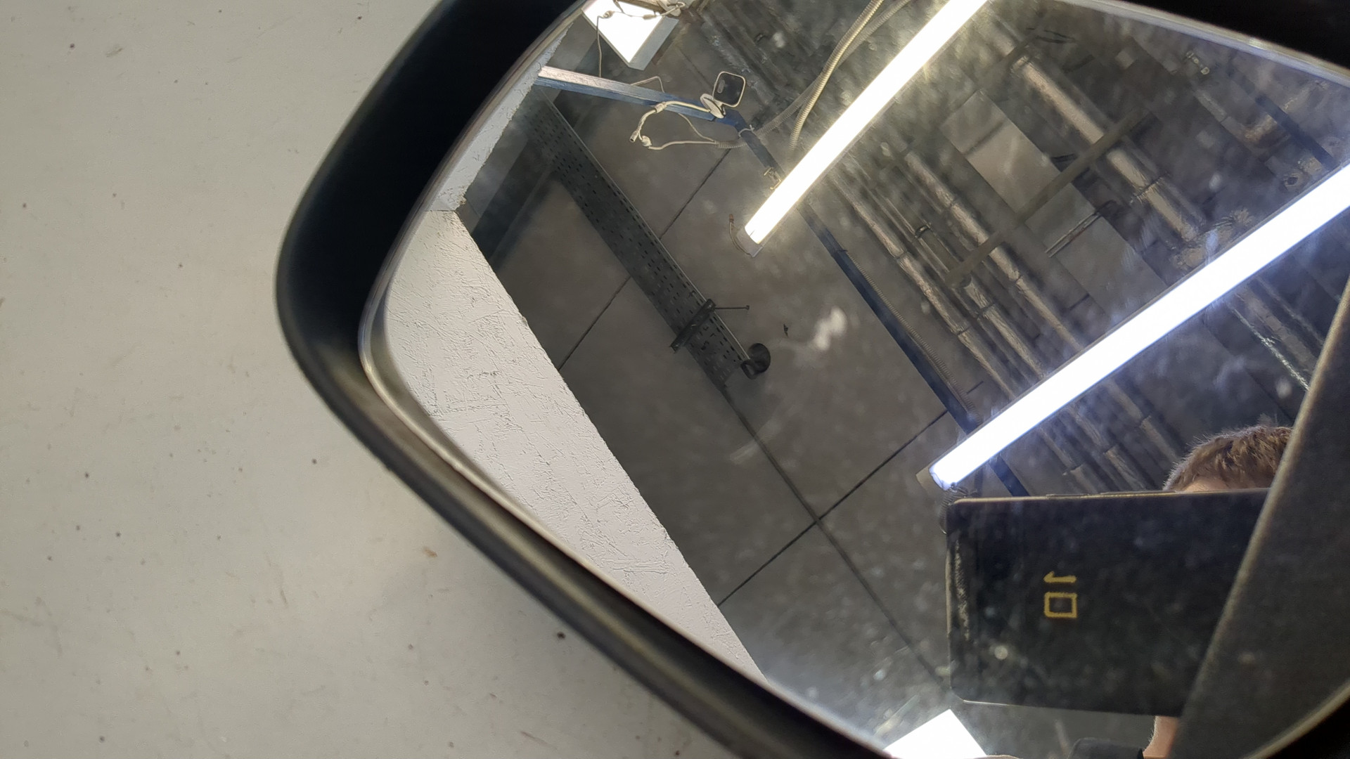 Зеркало левое электрическое