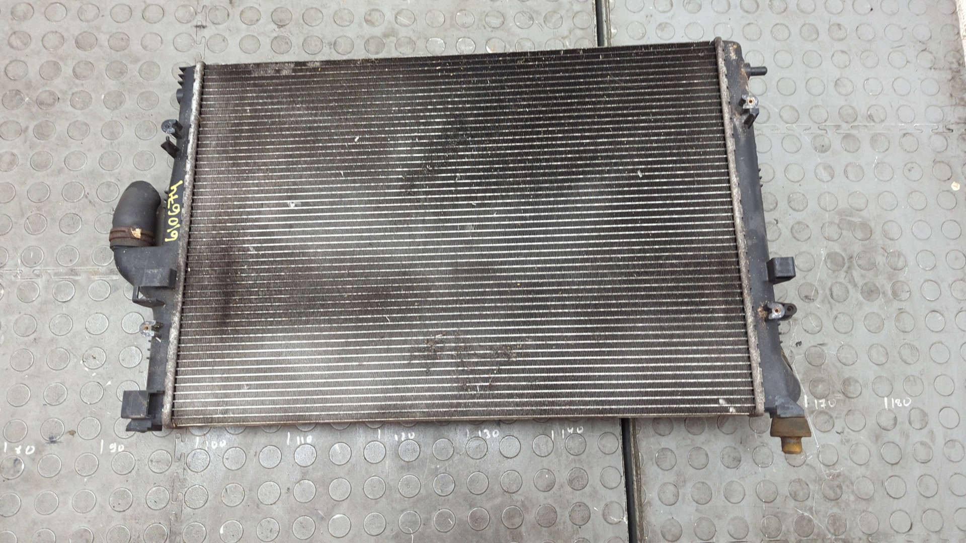 Радиатор охлаждения двигателя основной