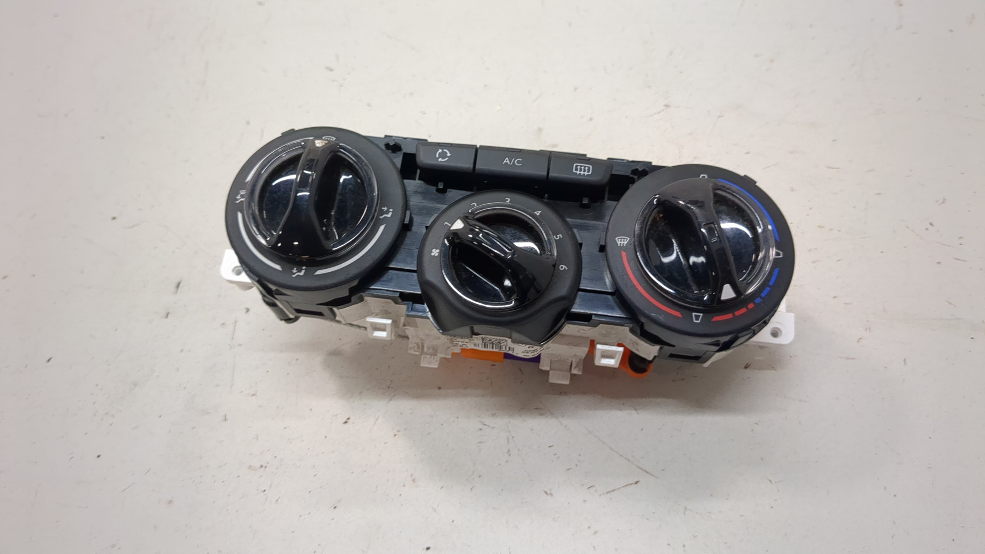 Переключатель отопителя