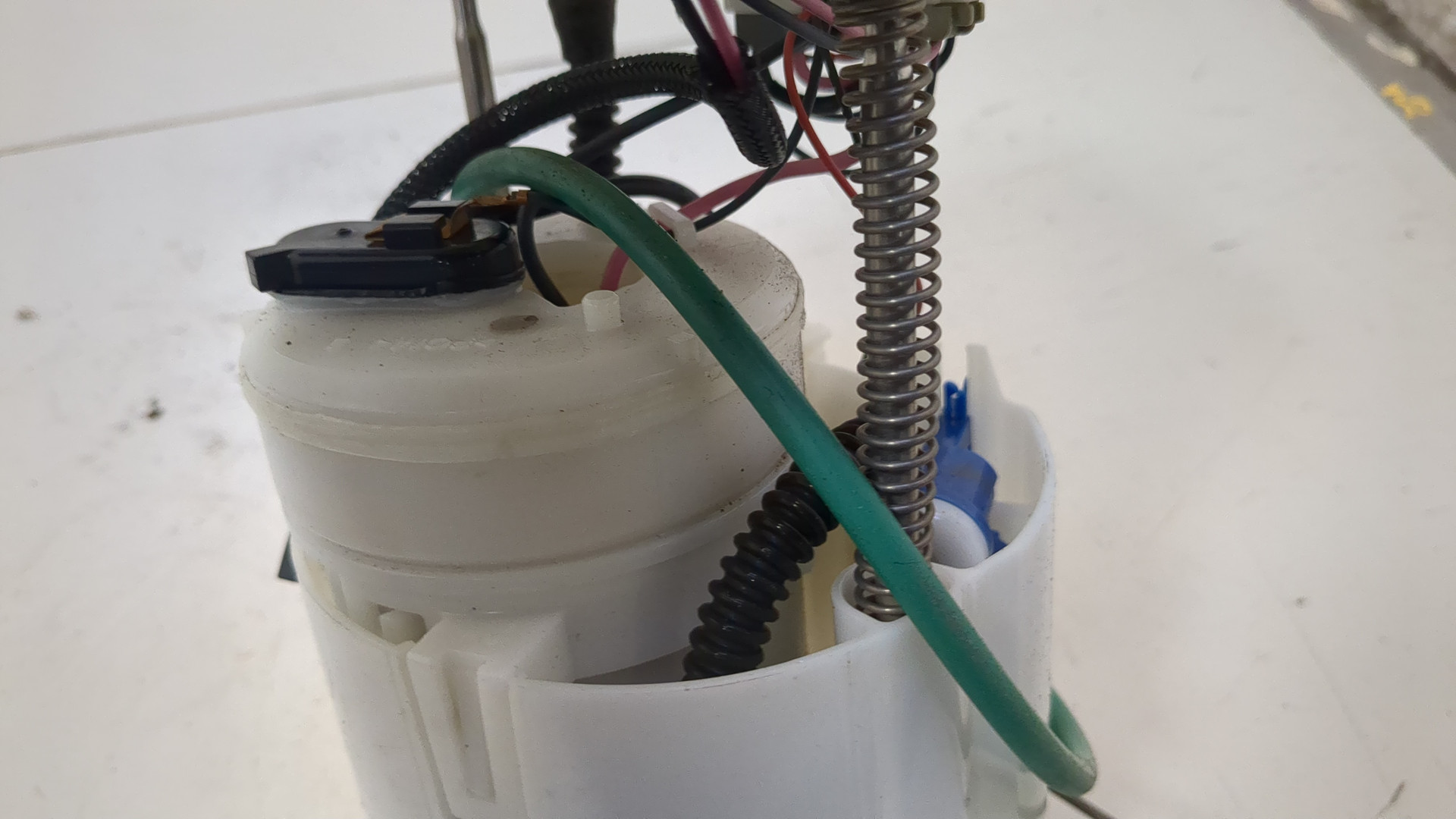 Насос топливный электрический