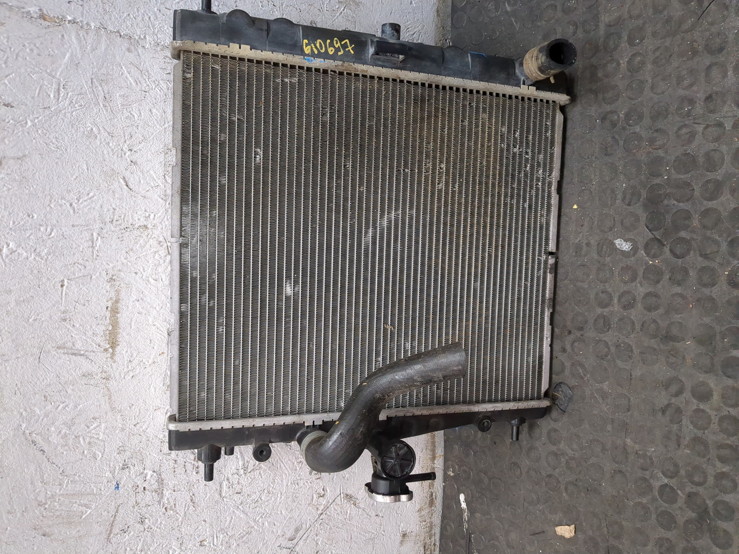 Радиатор охлаждения двигателя основной