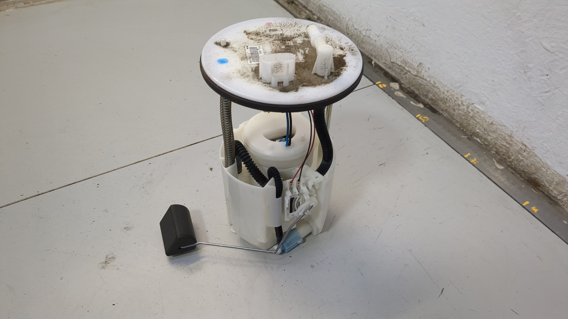 Насос топливный электрический