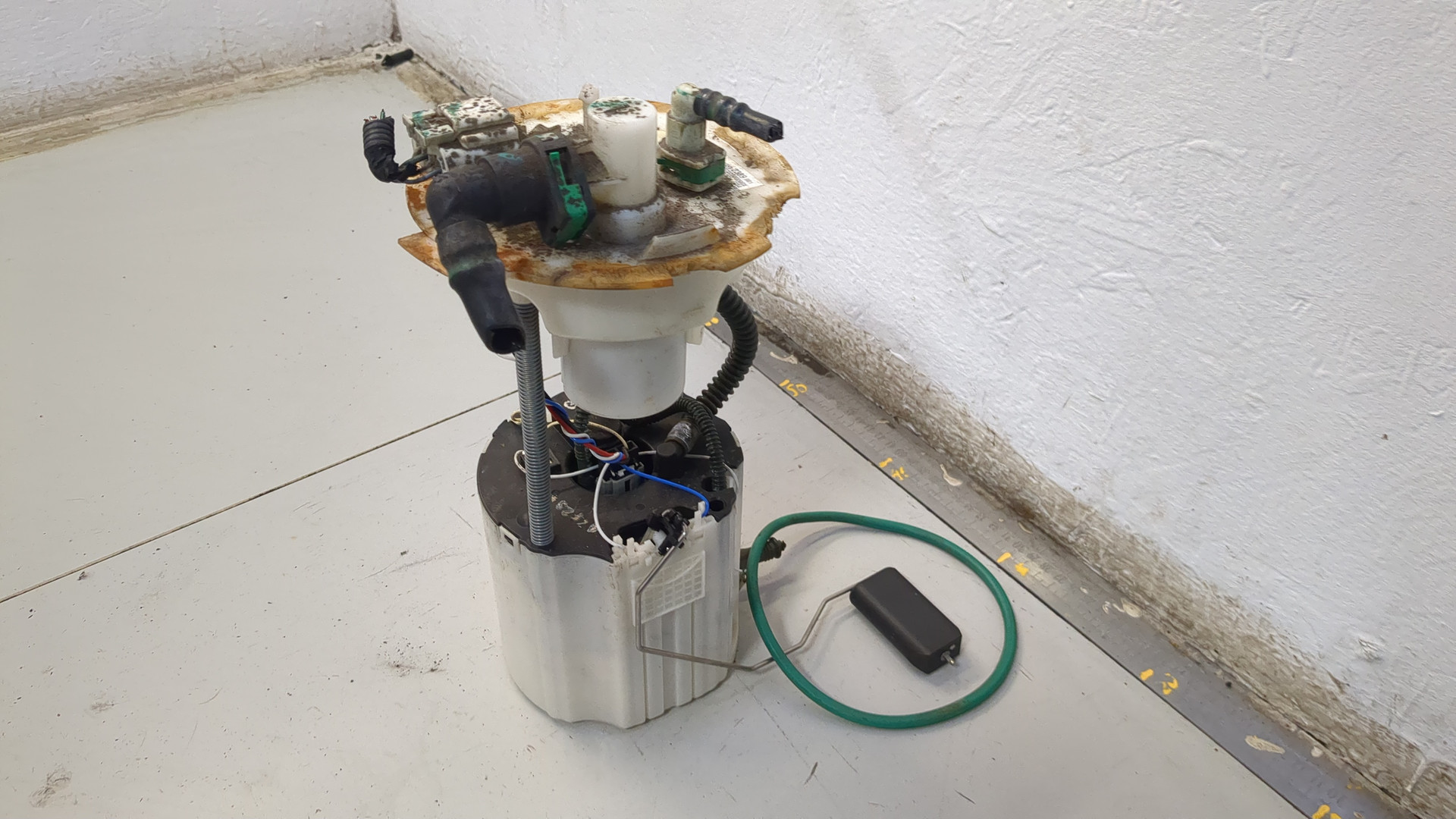 Насос топливный электрический