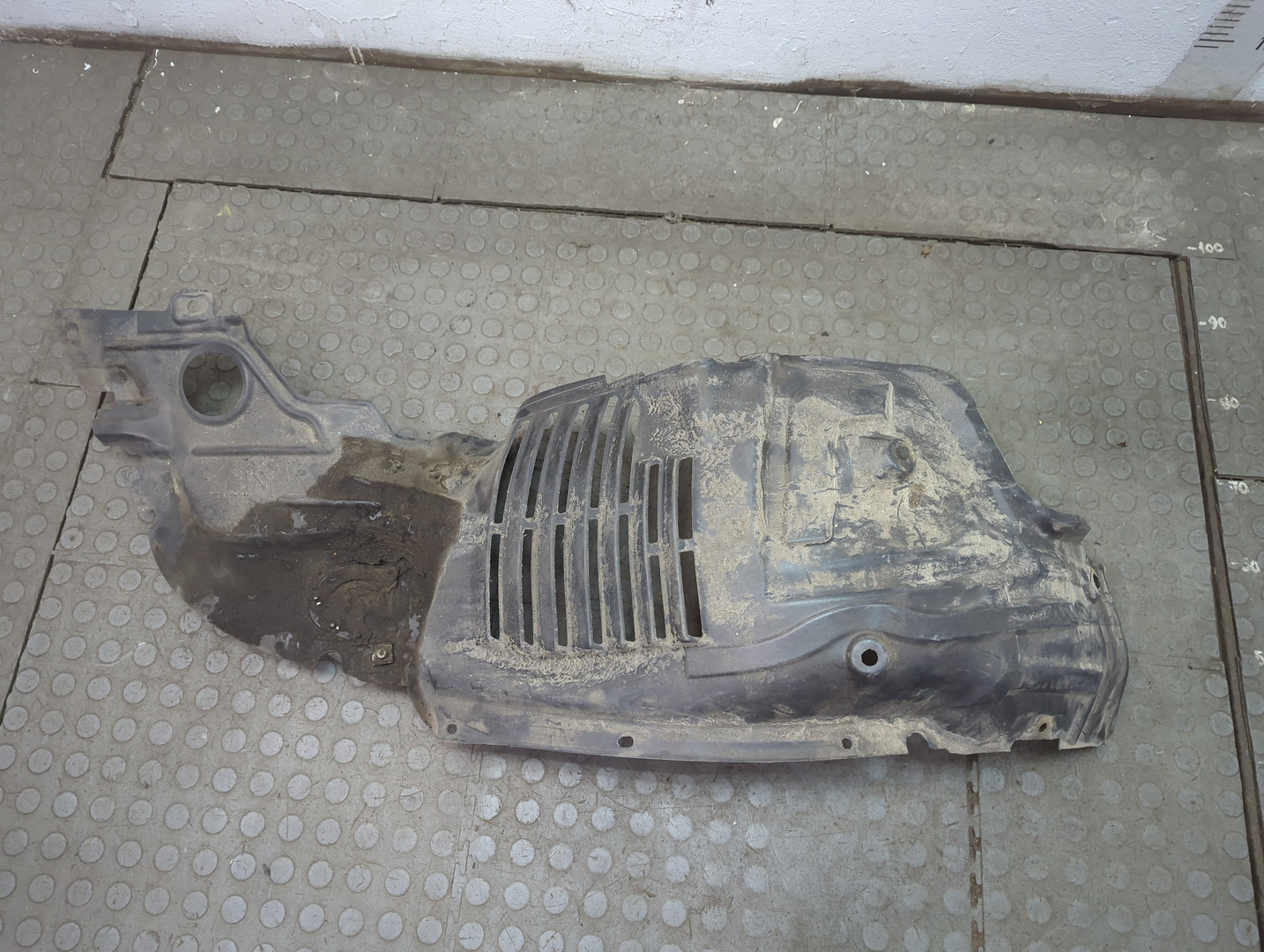 Локер передний правый