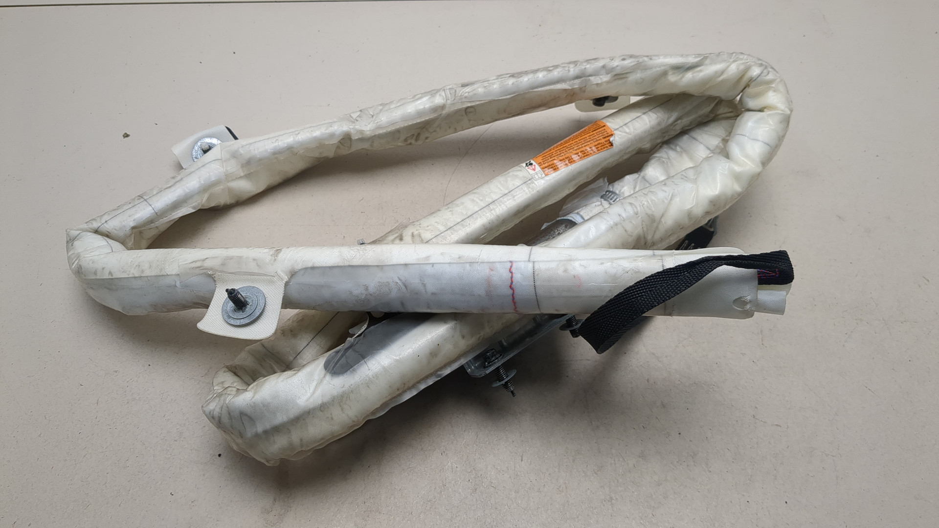 Подушка безопасности боковая (шторка)